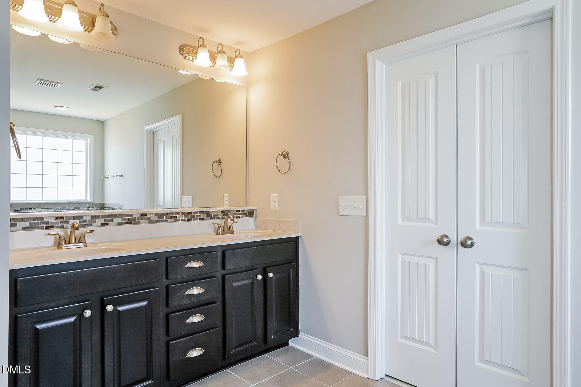4141 Weavers Pond Drive Property Photo 14