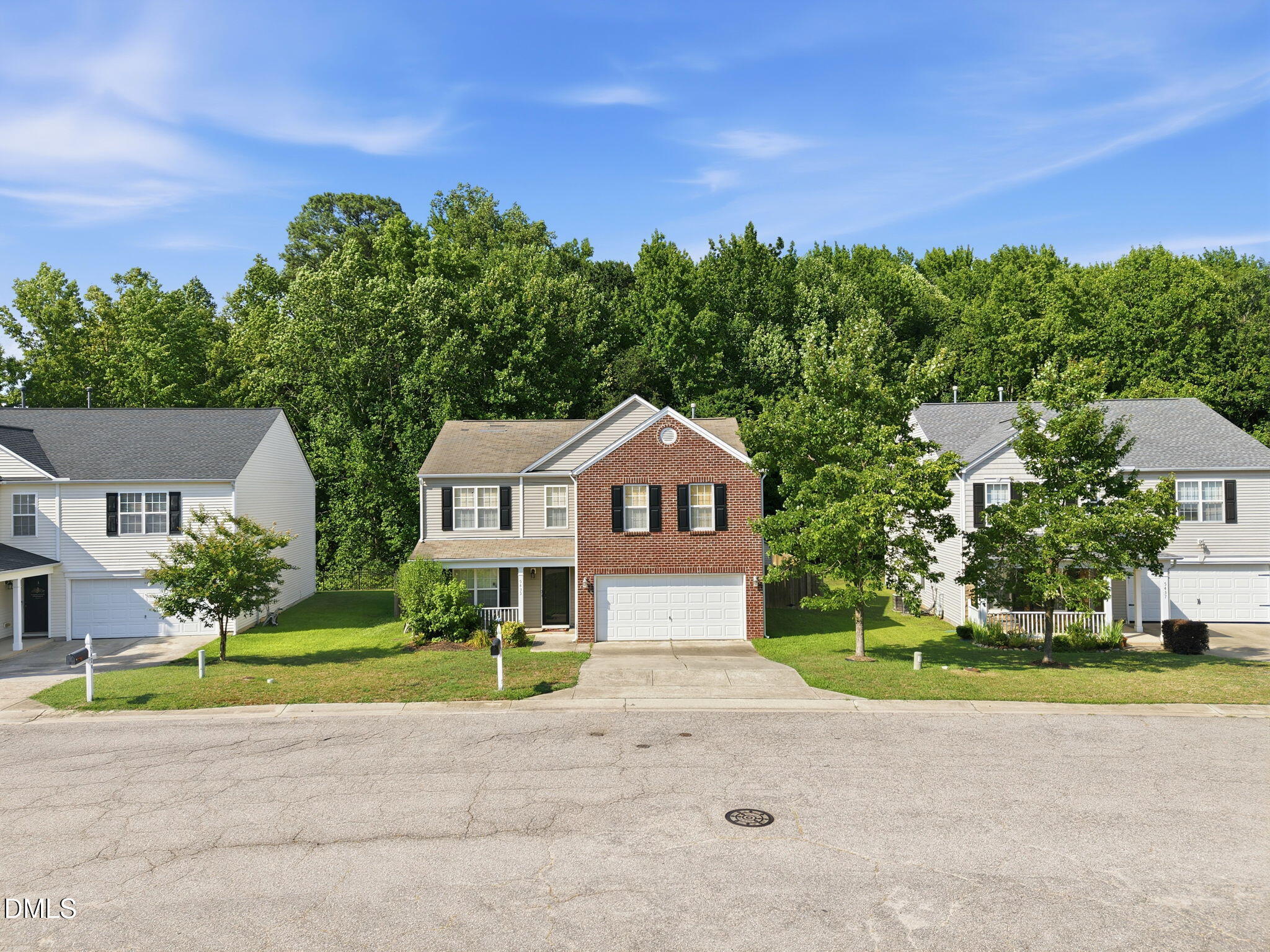 5433 Thunderidge Drive Property Photo 3