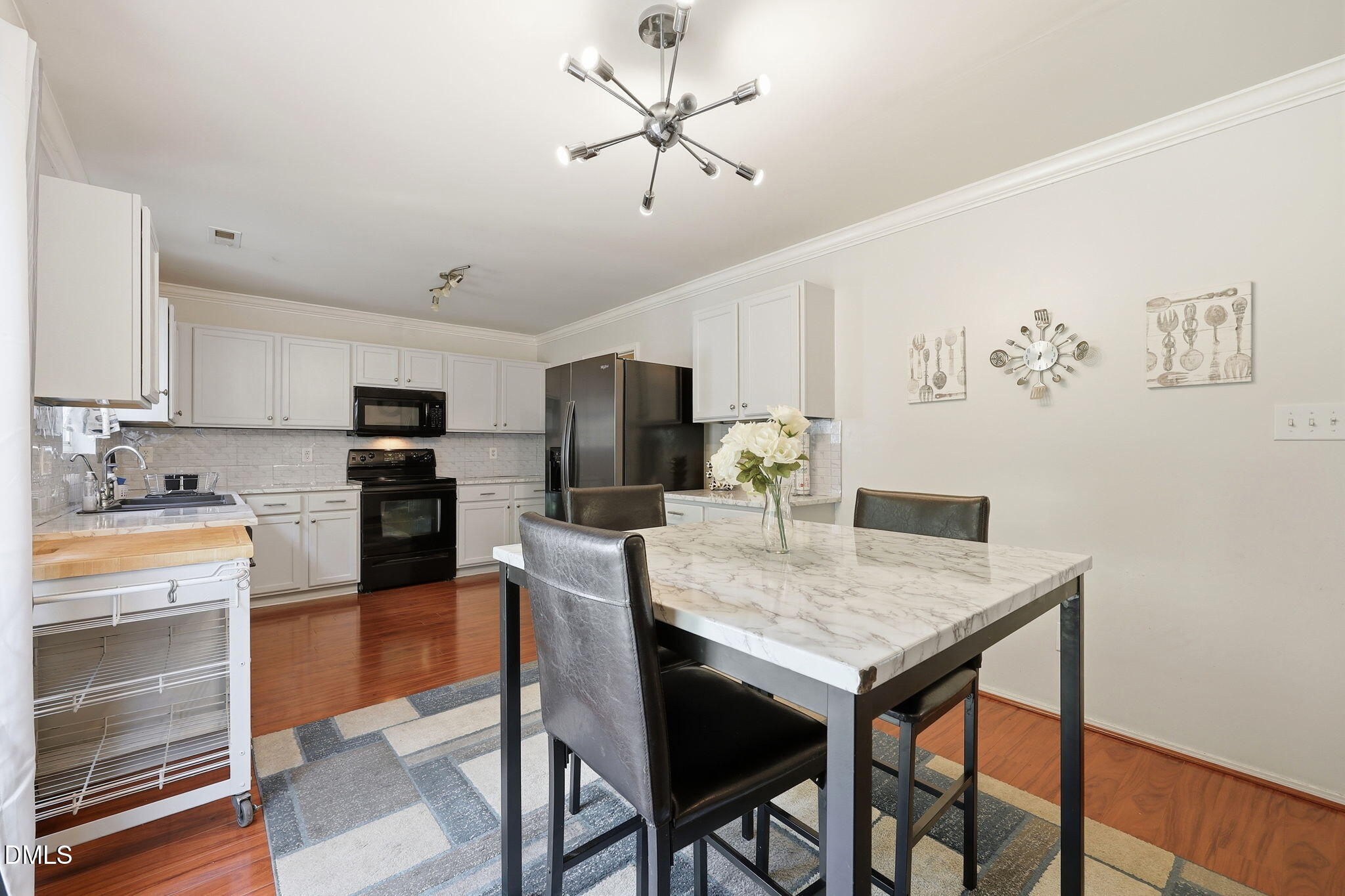 5433 Thunderidge Drive Property Photo 13