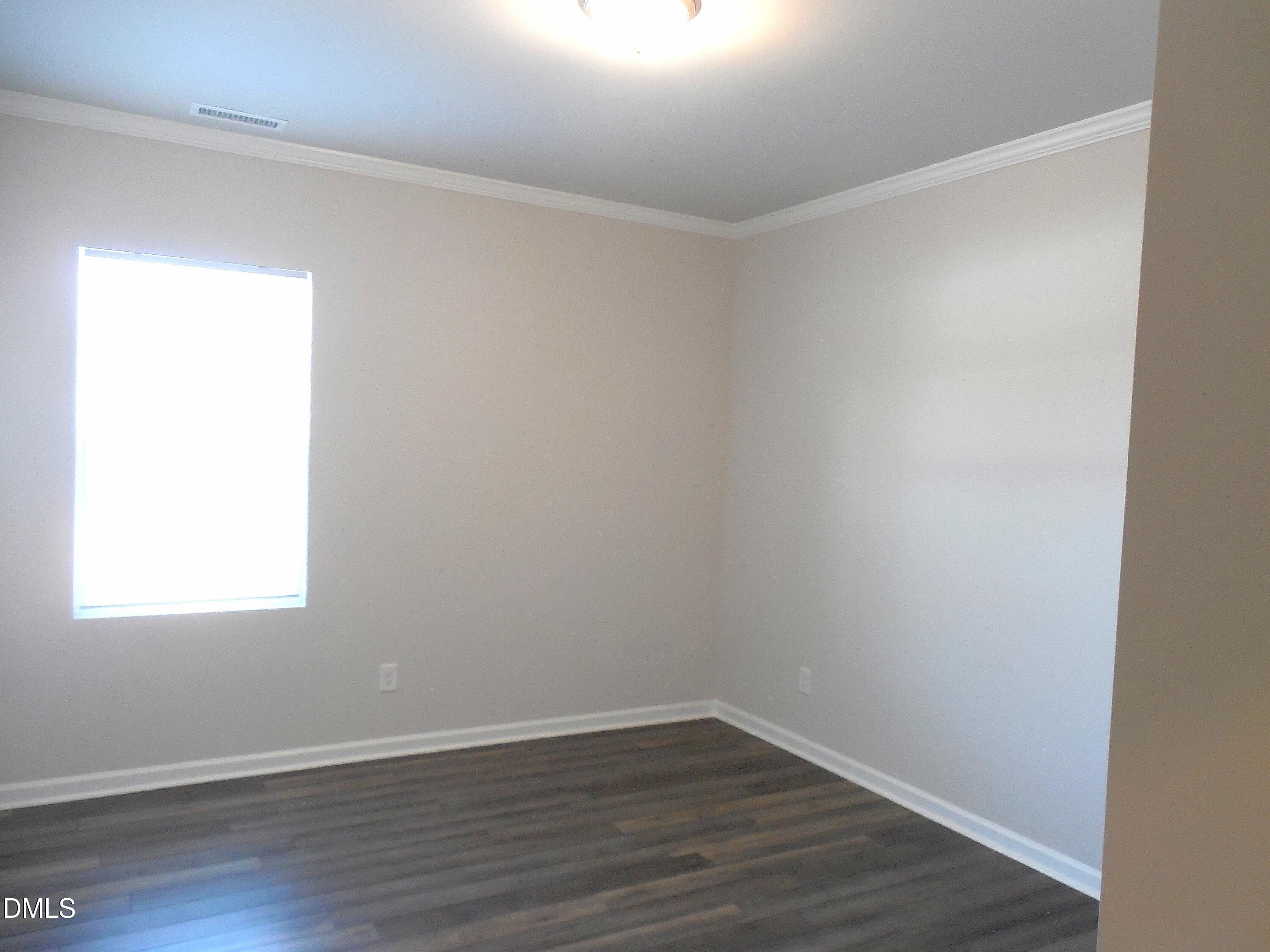 1003 Sora Way Property Photo 9