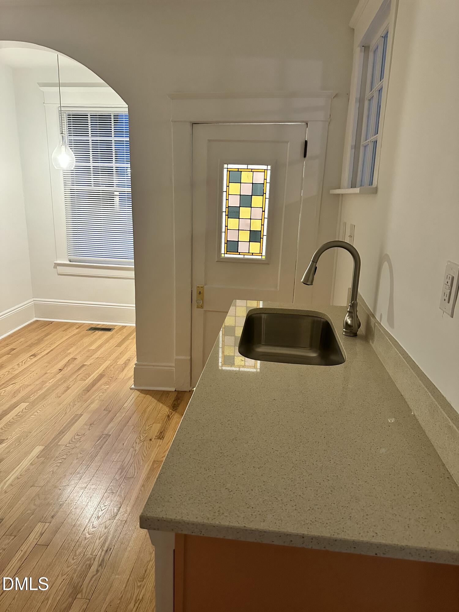 1110 Glenwood Avenue Property Photo 3