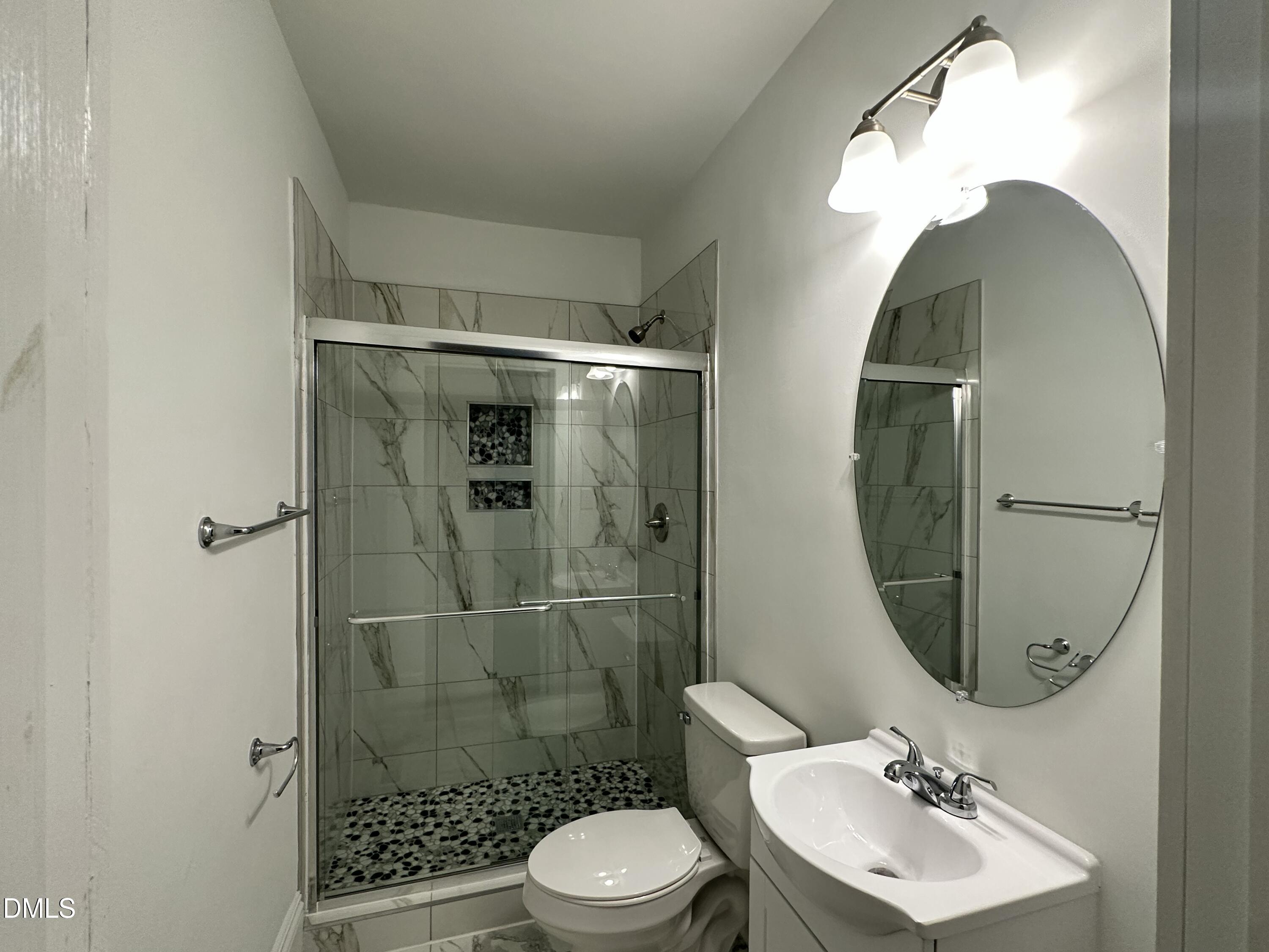 1110 Glenwood Avenue Property Photo 5