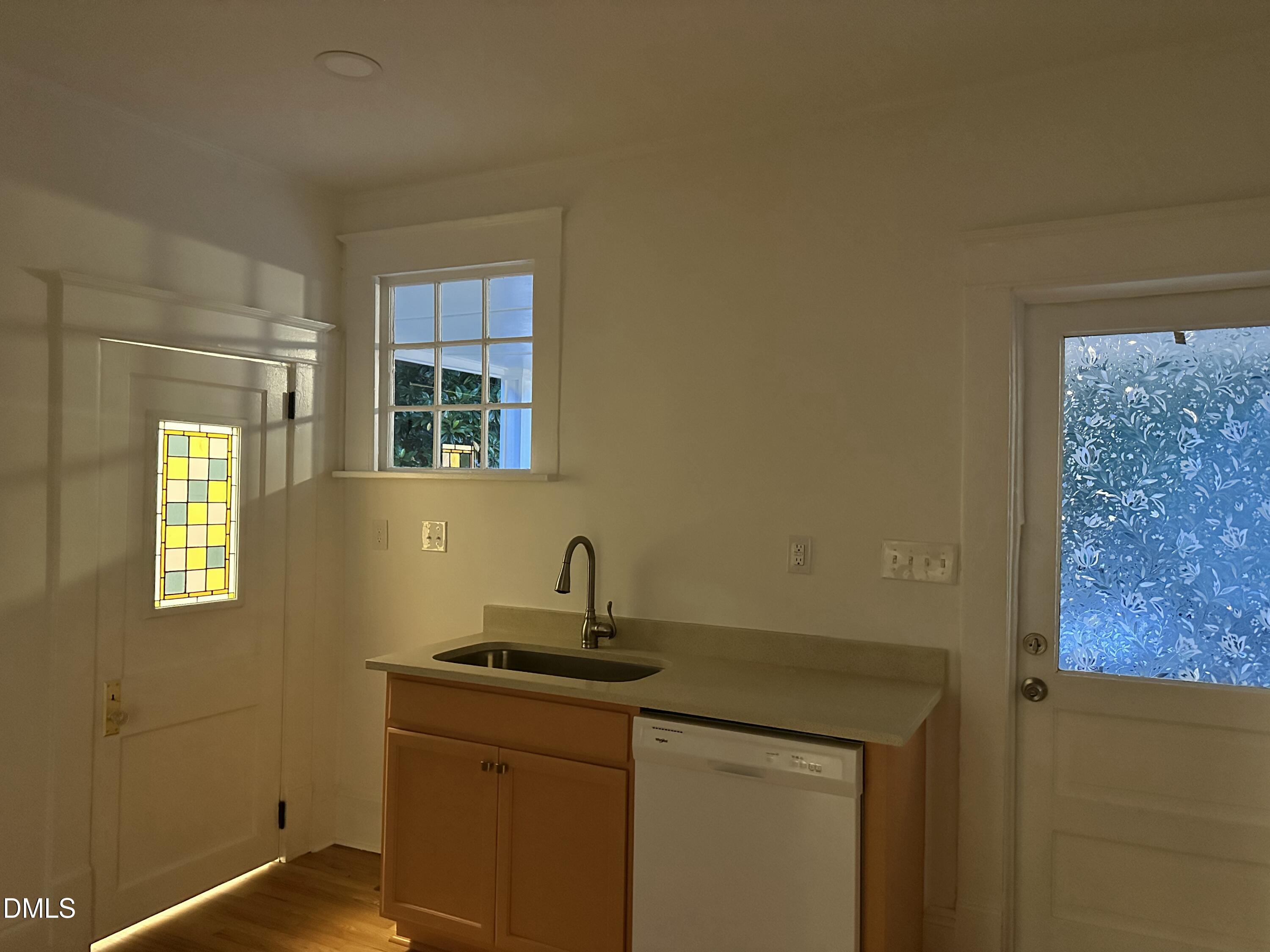 1110 Glenwood Avenue Property Photo 50