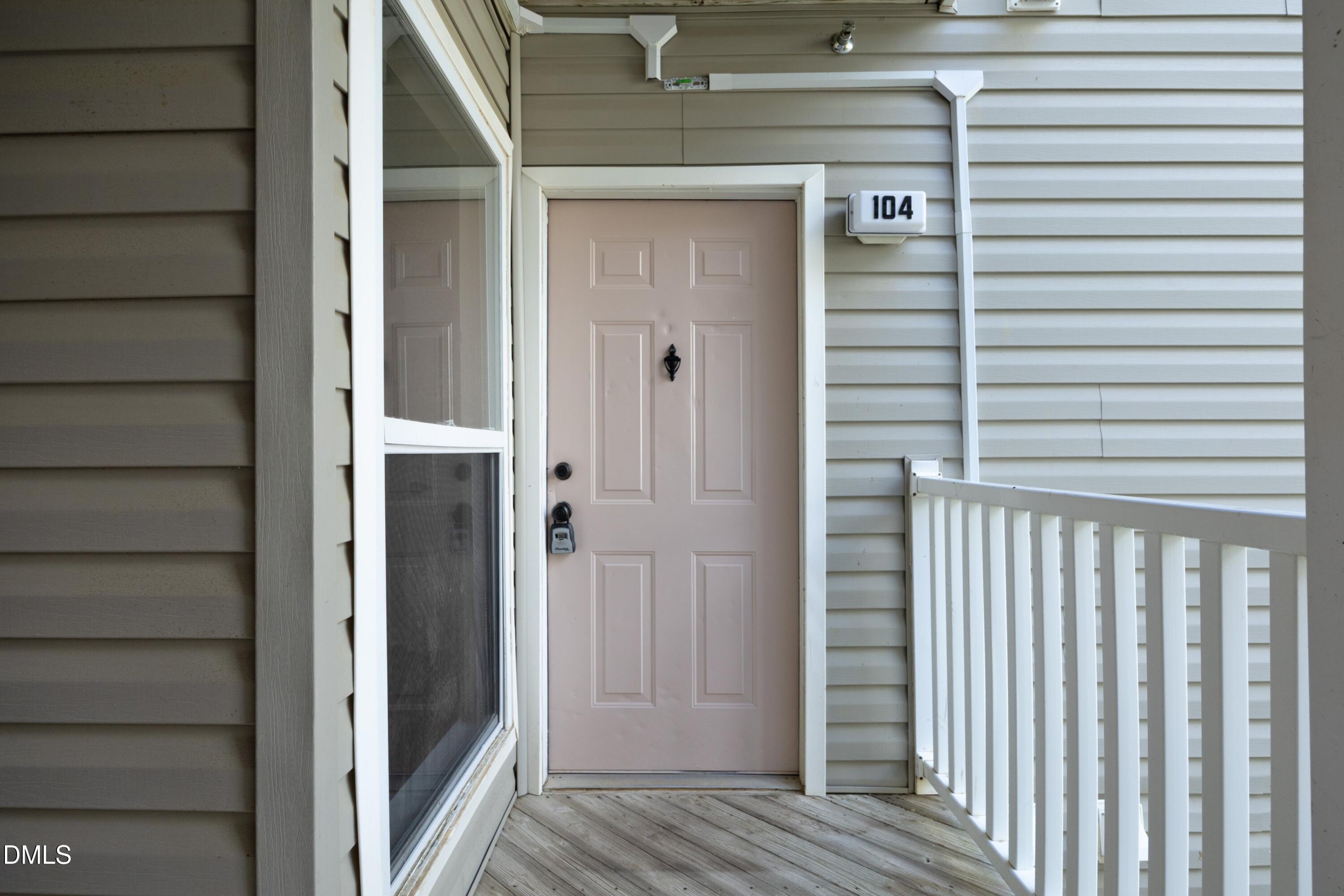 1231 University Court 104 Property Photo 3