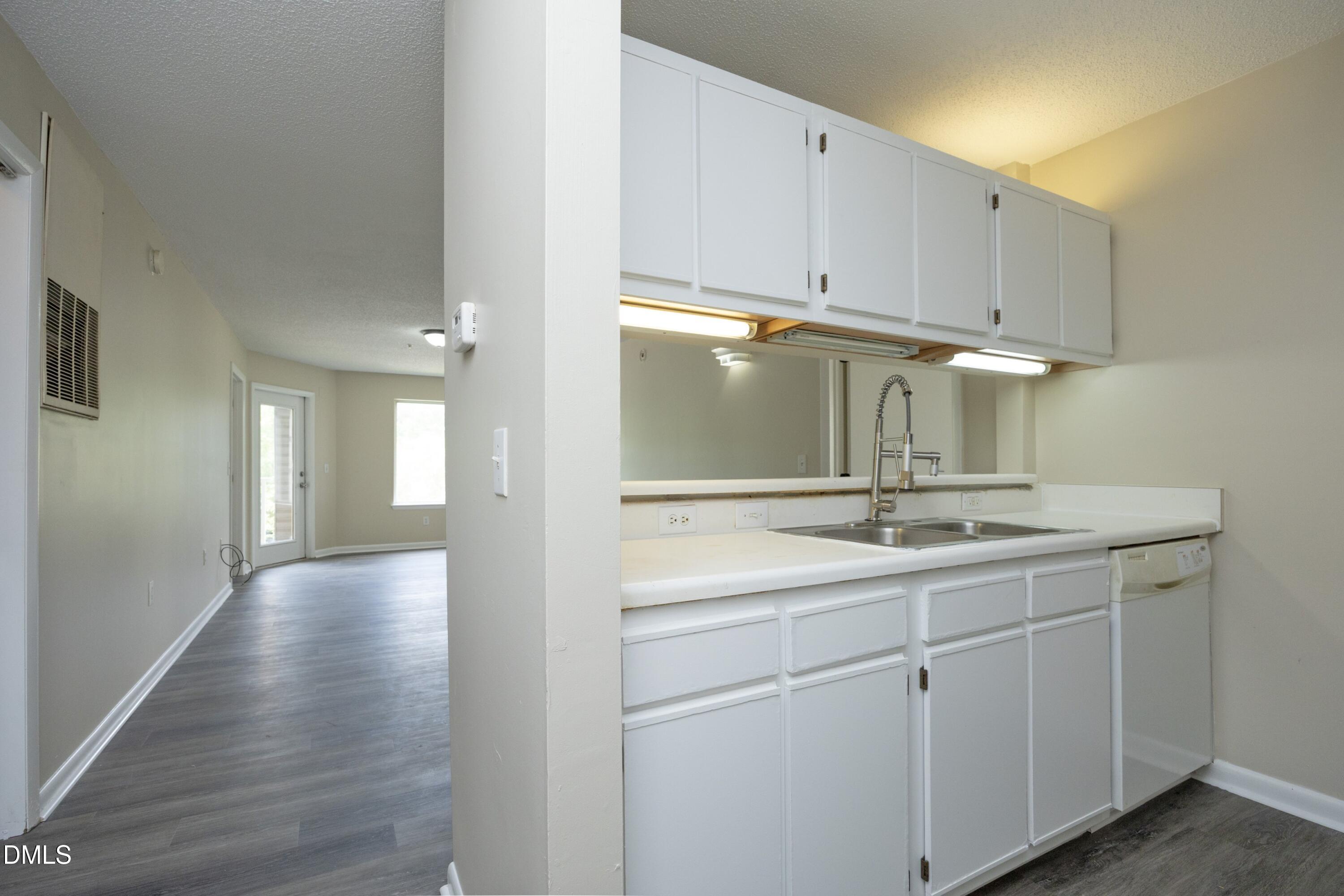 1231 University Court 104 Property Photo 4