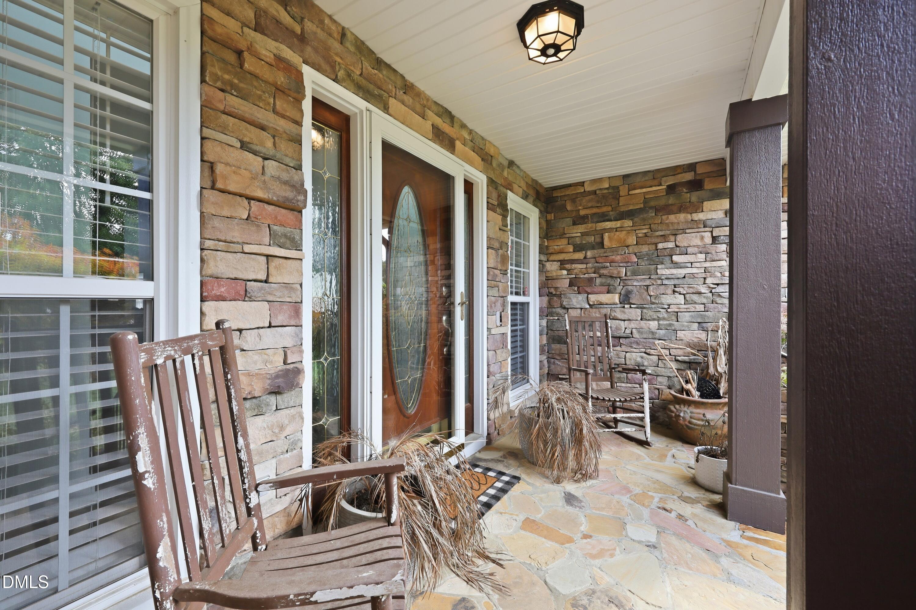 101 Aspen Circle Property Photo 6