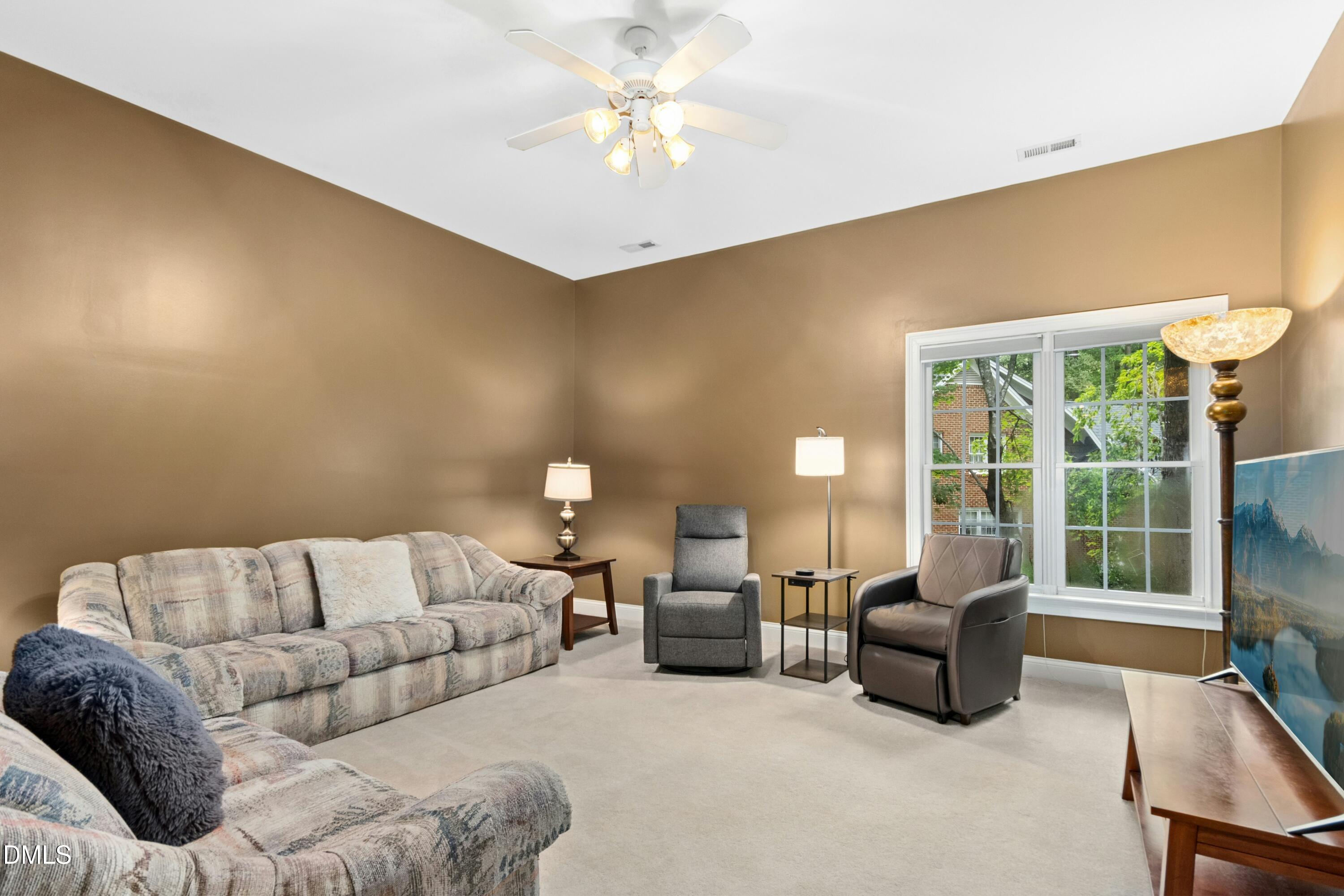 8004 Knebford Circle Property Photo 28