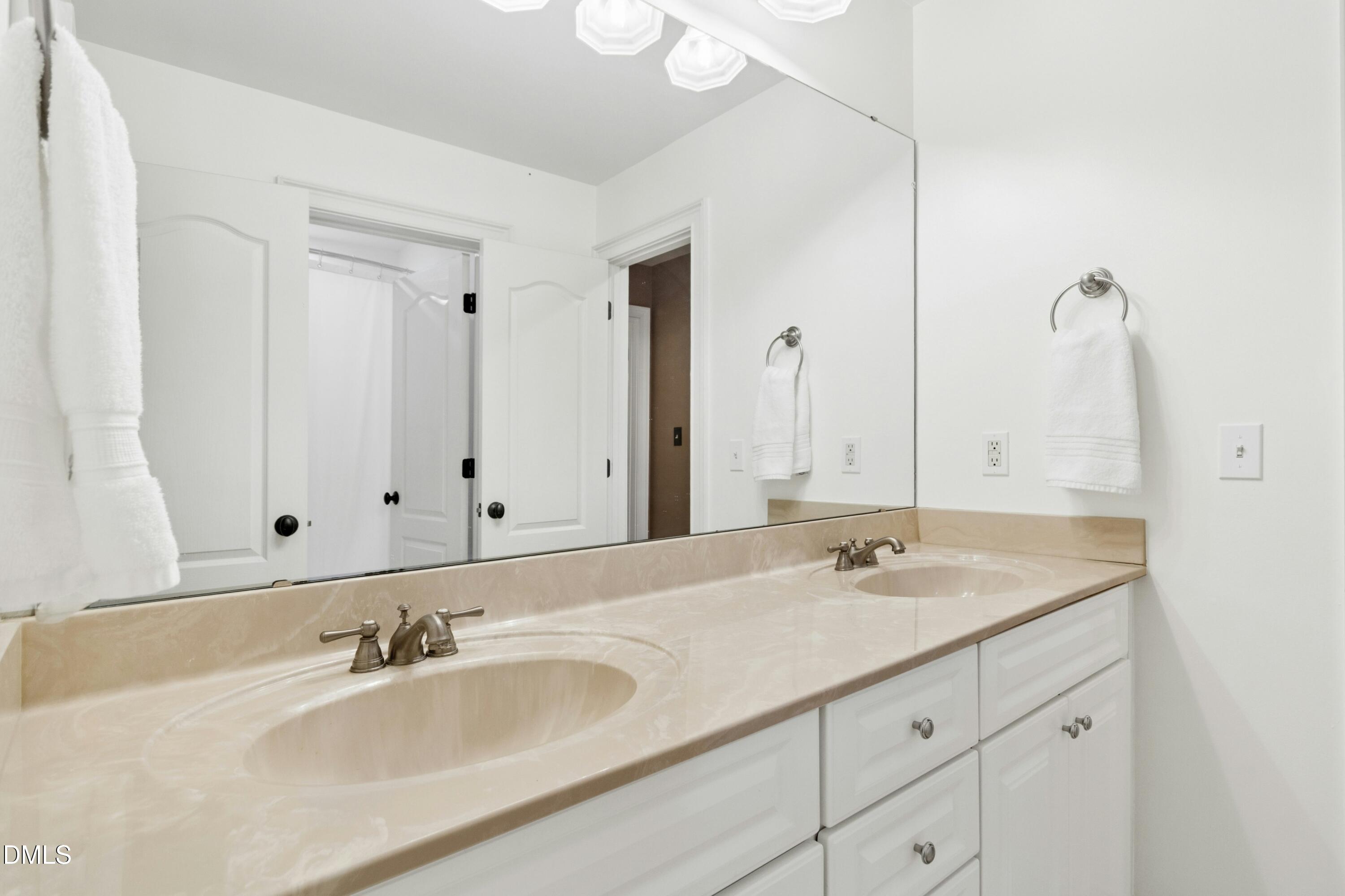 8004 Knebford Circle Property Photo 33