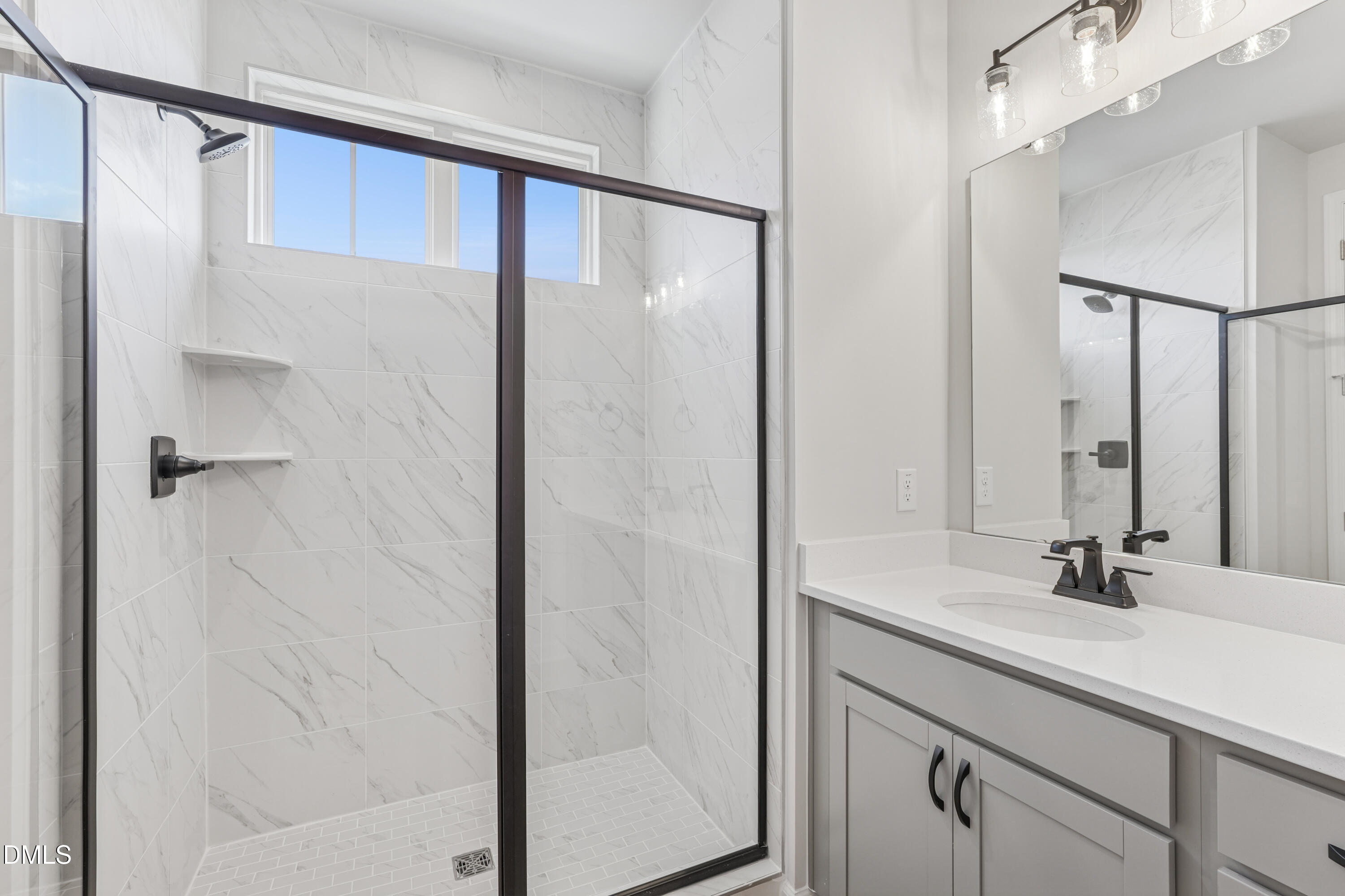 209 Solaire Alley Property Photo 11