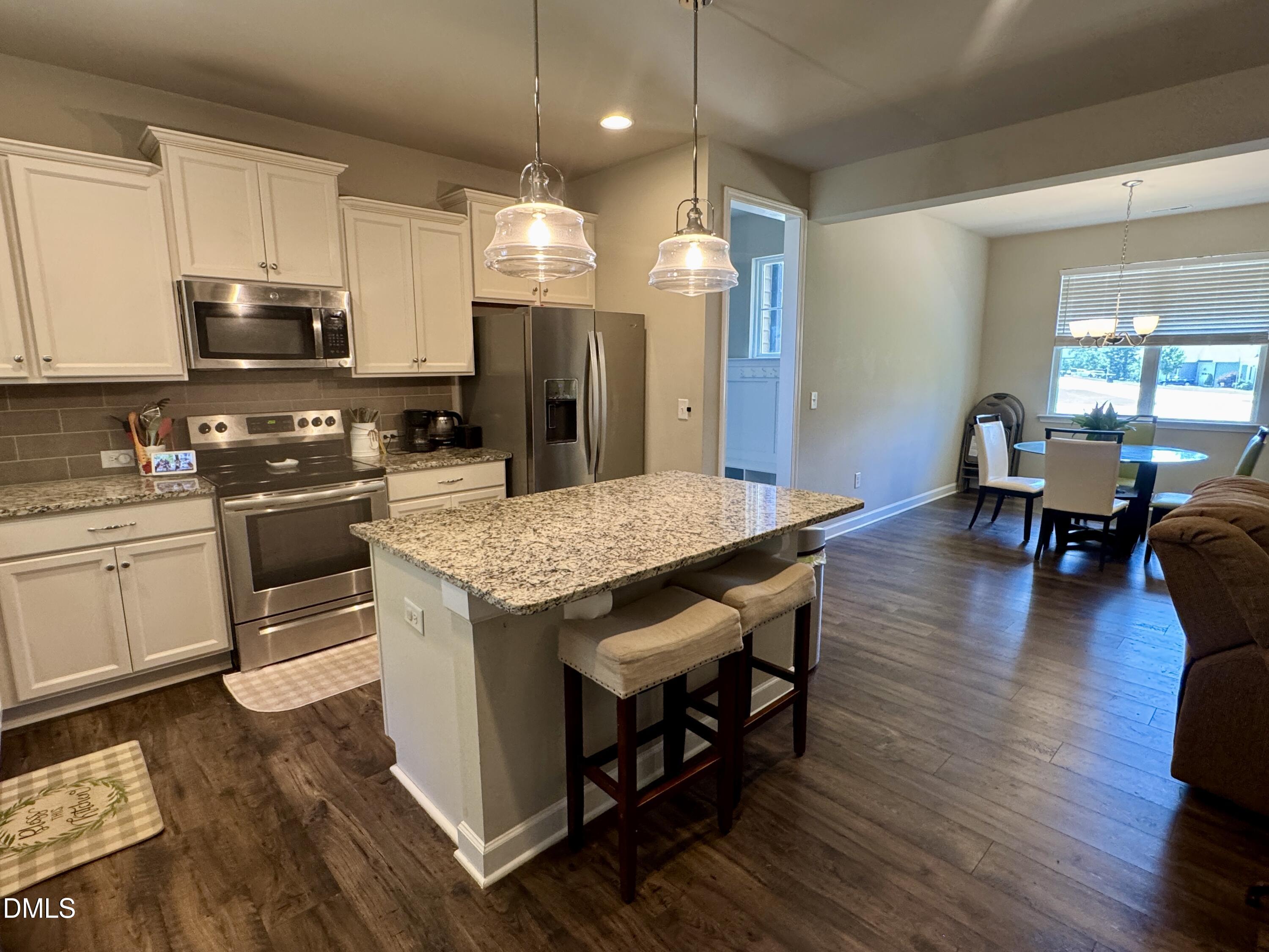 64 N Sunny Dale Drive Property Photo 6