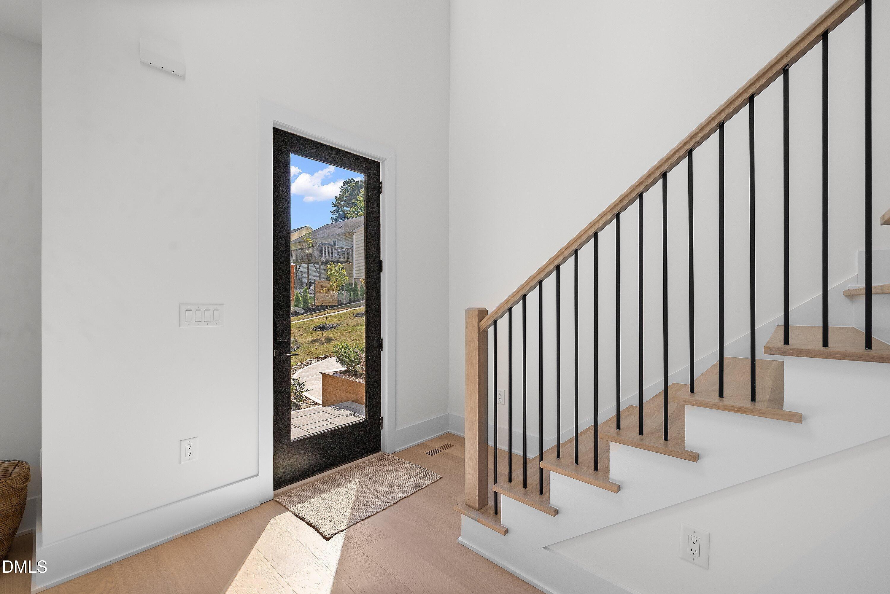 1101 Elmira Avenue C Property Photo 7