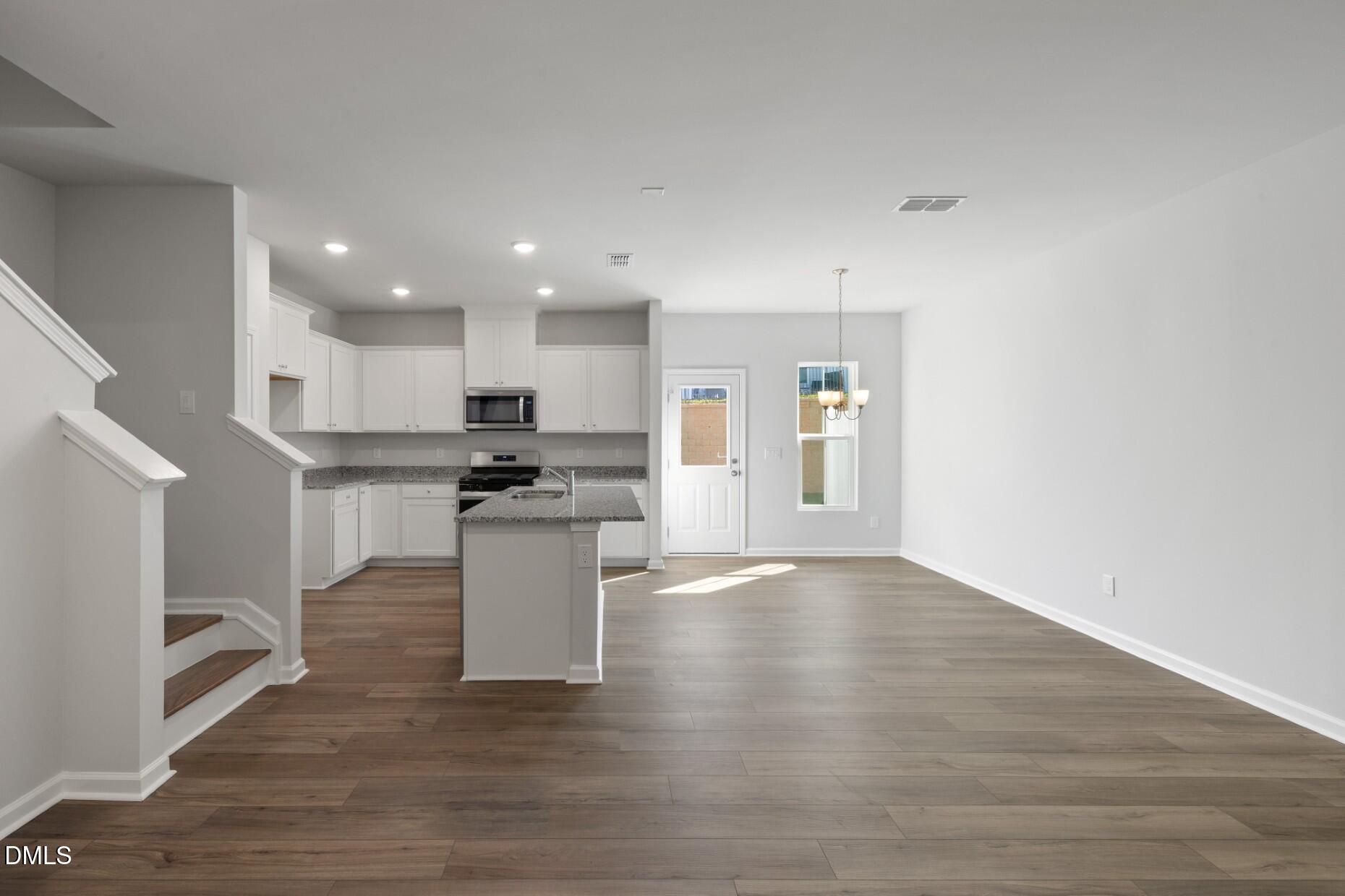 1242 Jensen Road Property Photo 3