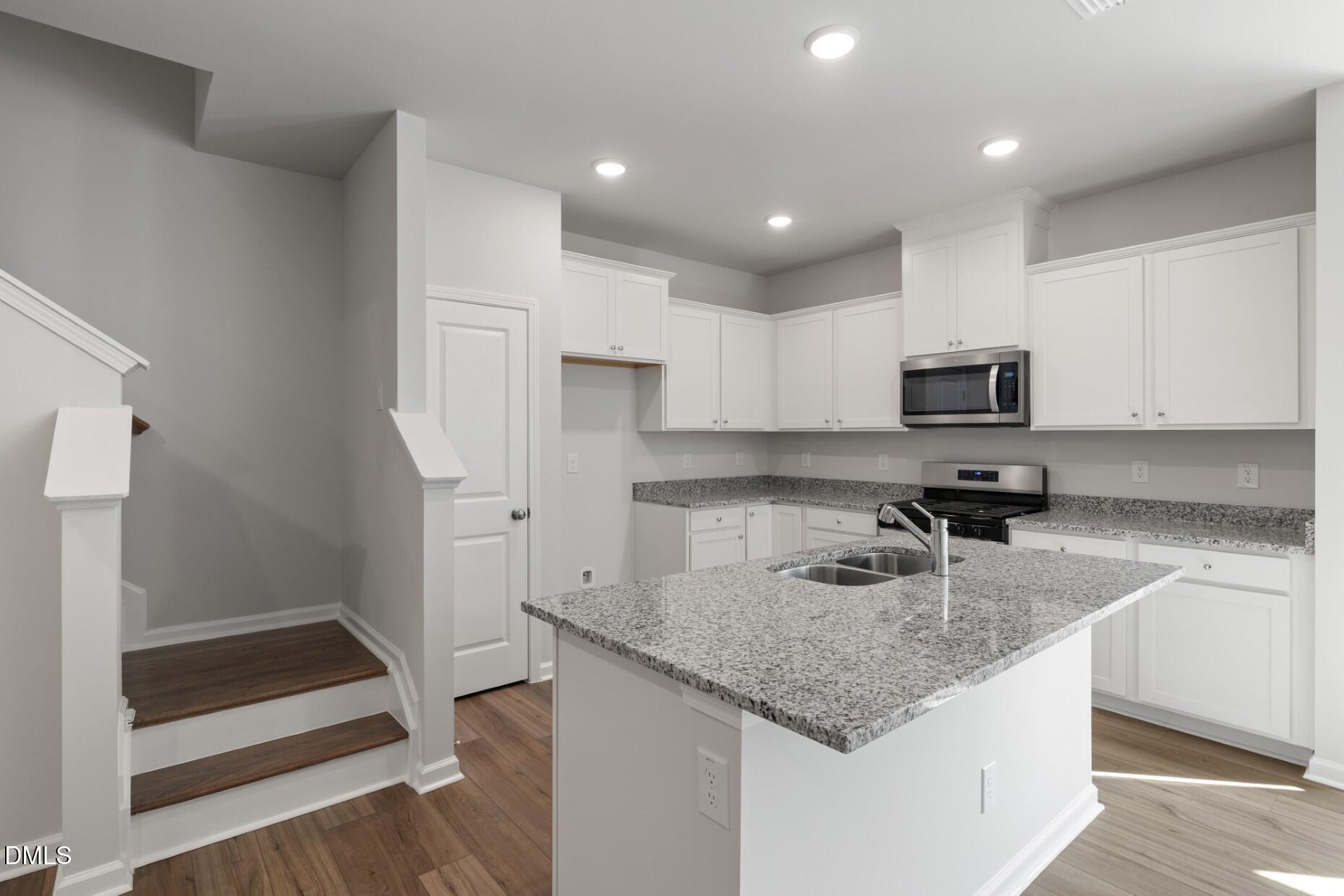 1242 Jensen Road Property Photo 4