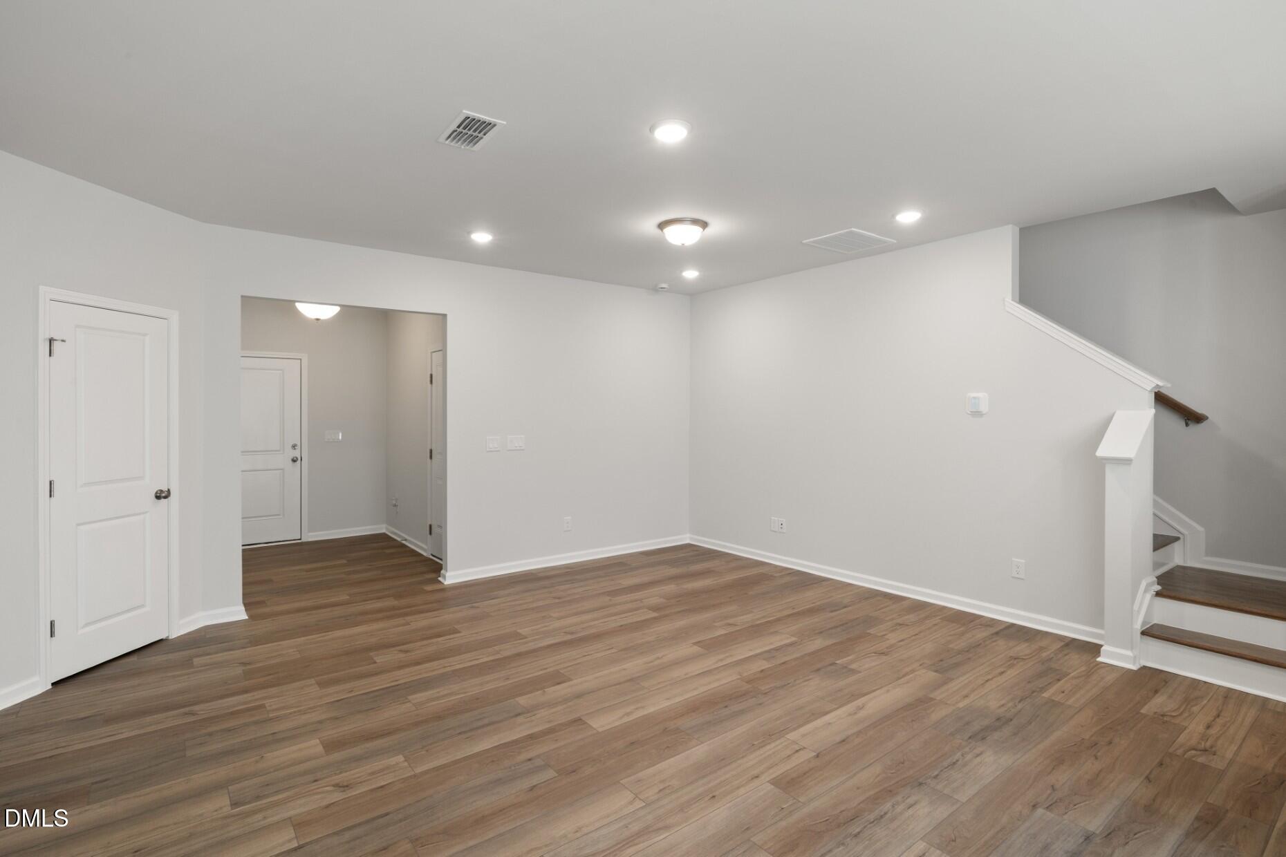 1242 Jensen Road Property Photo 6