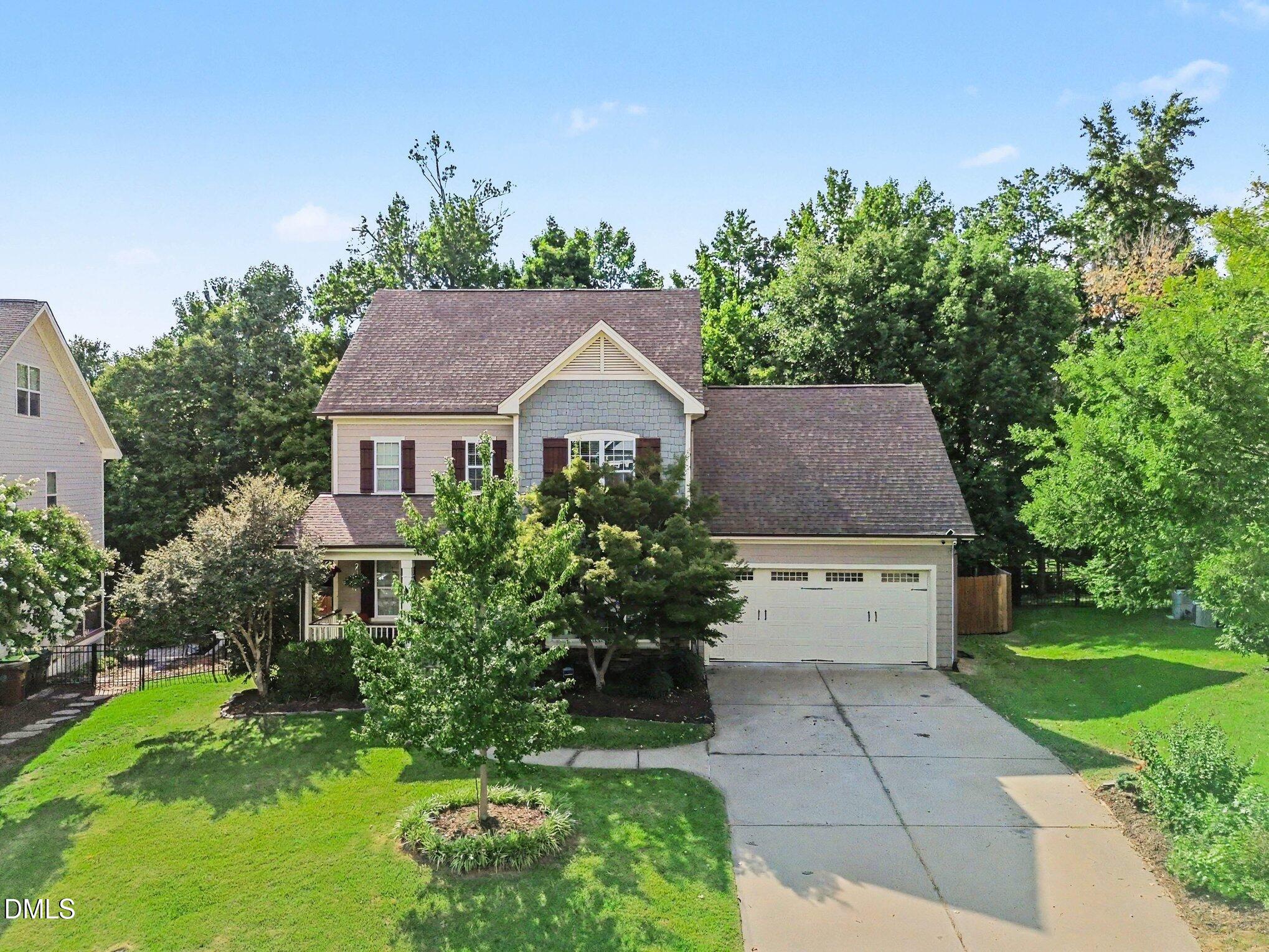 1113 Hollymont Drive Property Photo 3