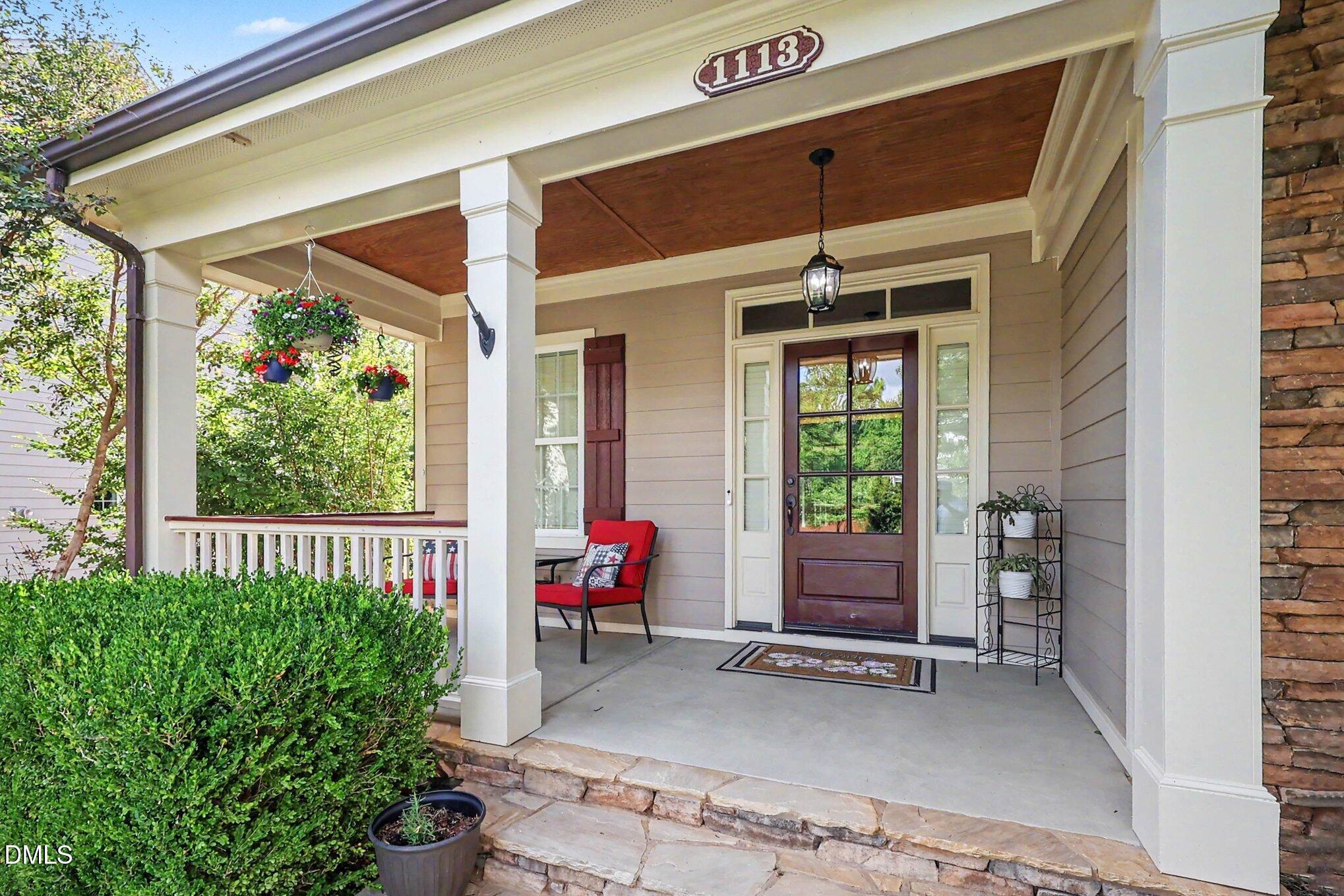 1113 Hollymont Drive Property Photo 4