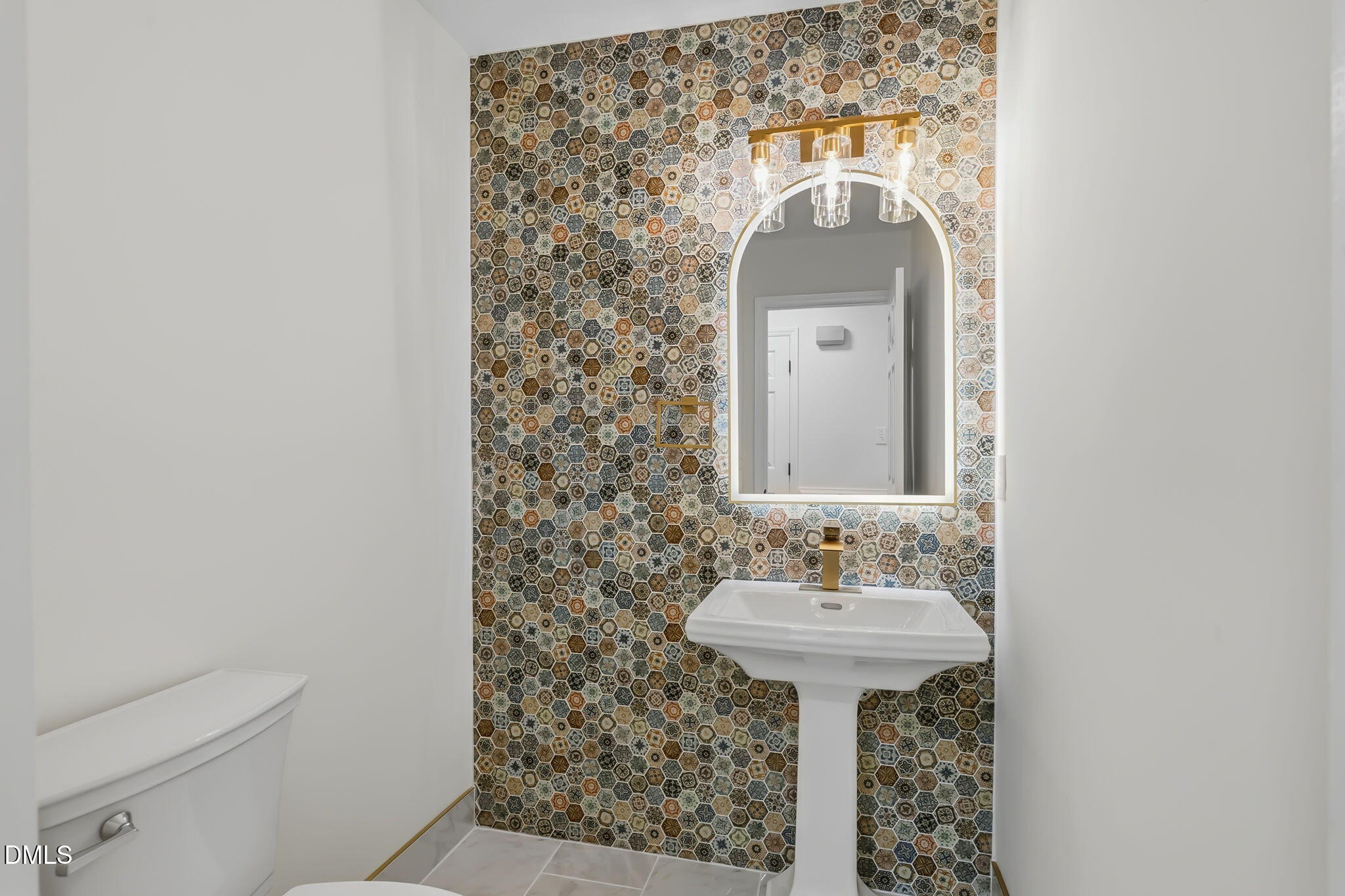 4409 Queenstown Court Property Photo 14