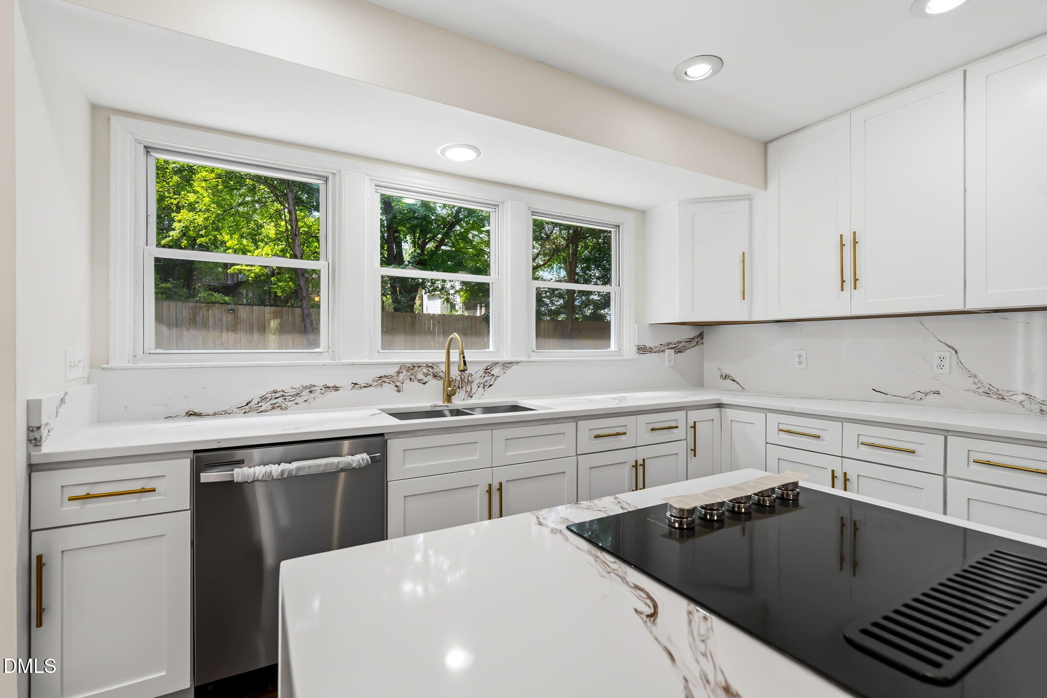 4409 Queenstown Court Property Photo 18