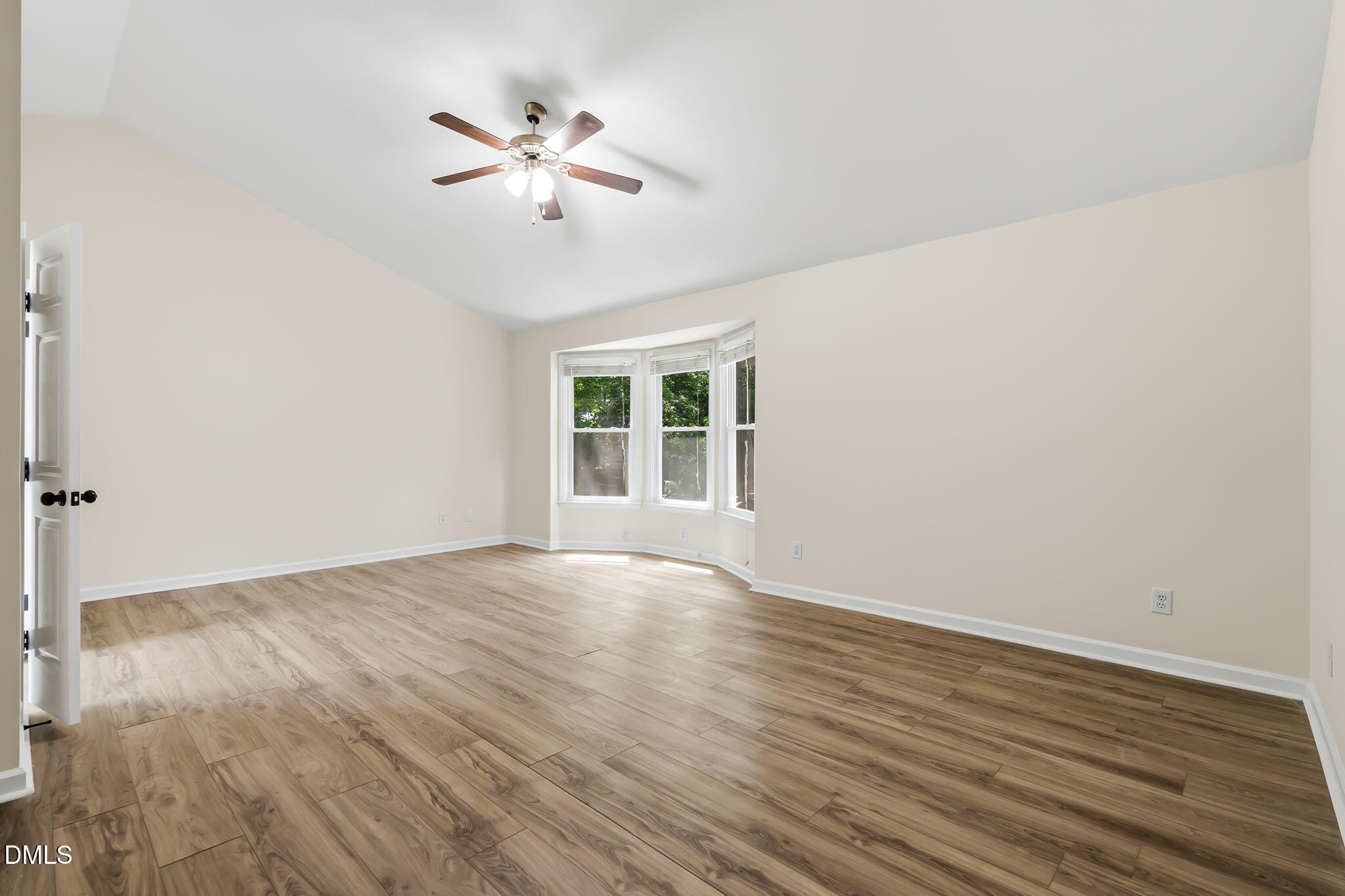 4409 Queenstown Court Property Photo 34