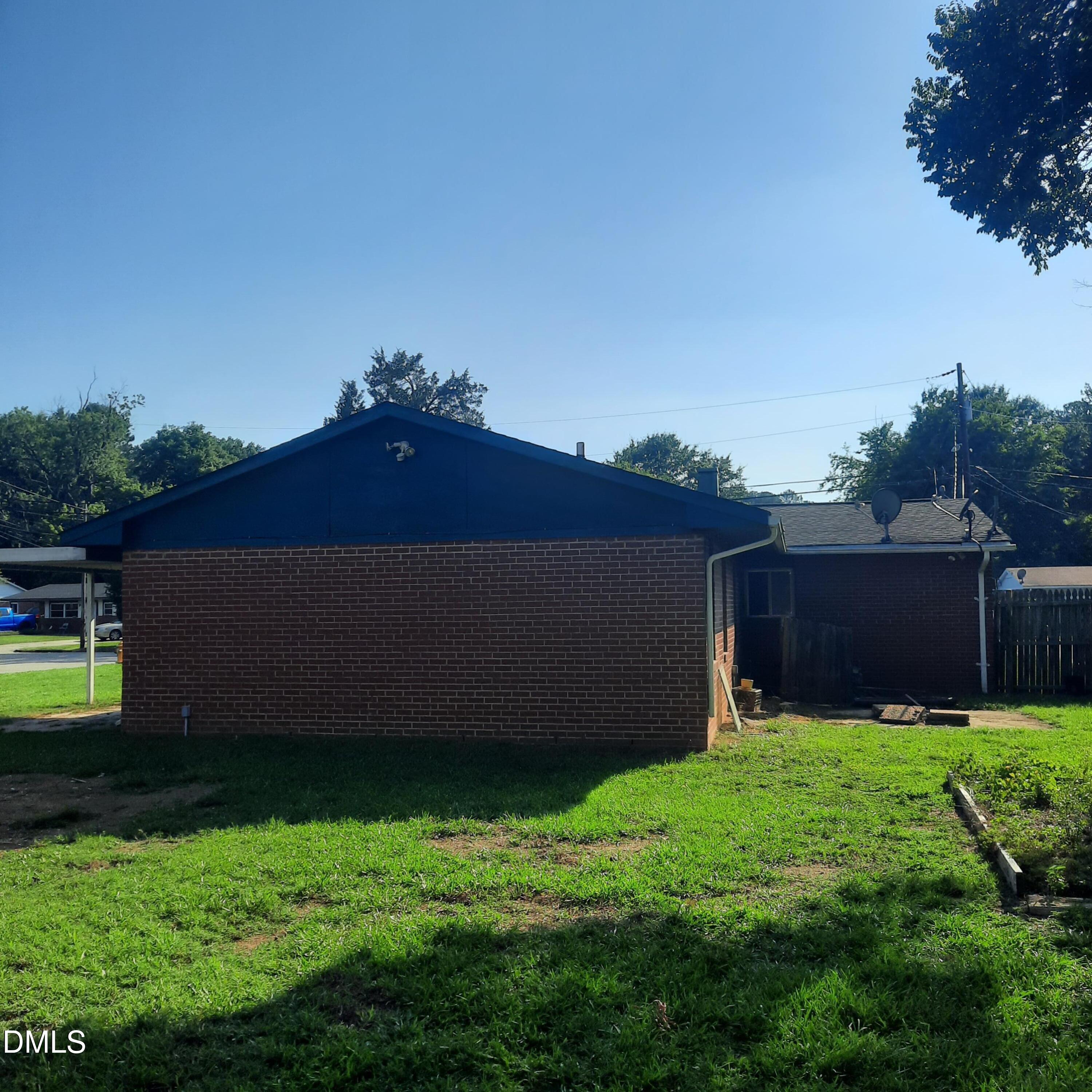 1809 Hadley Road Property Photo 3