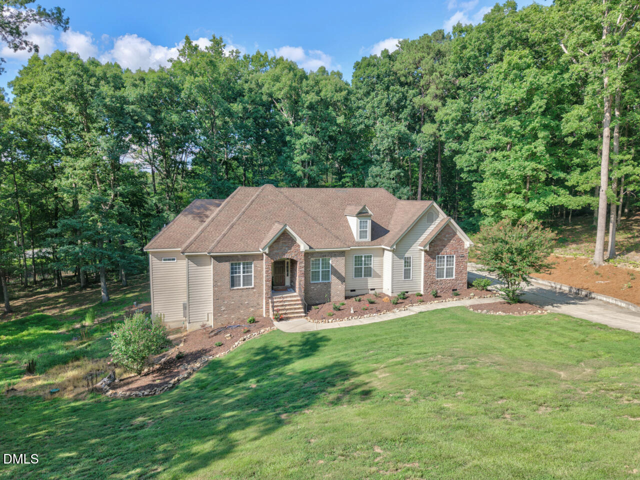 316 Ross Drive Property Photo 2