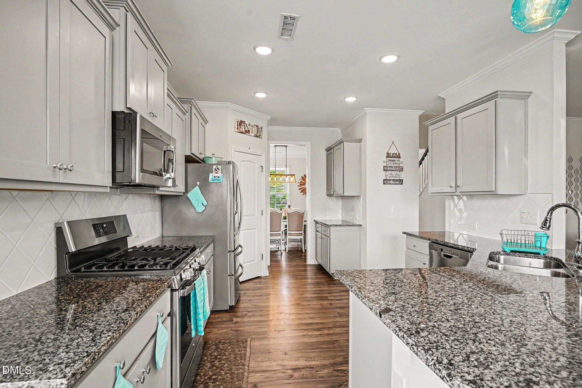 444 Streamliner Boulevard Property Photo 8