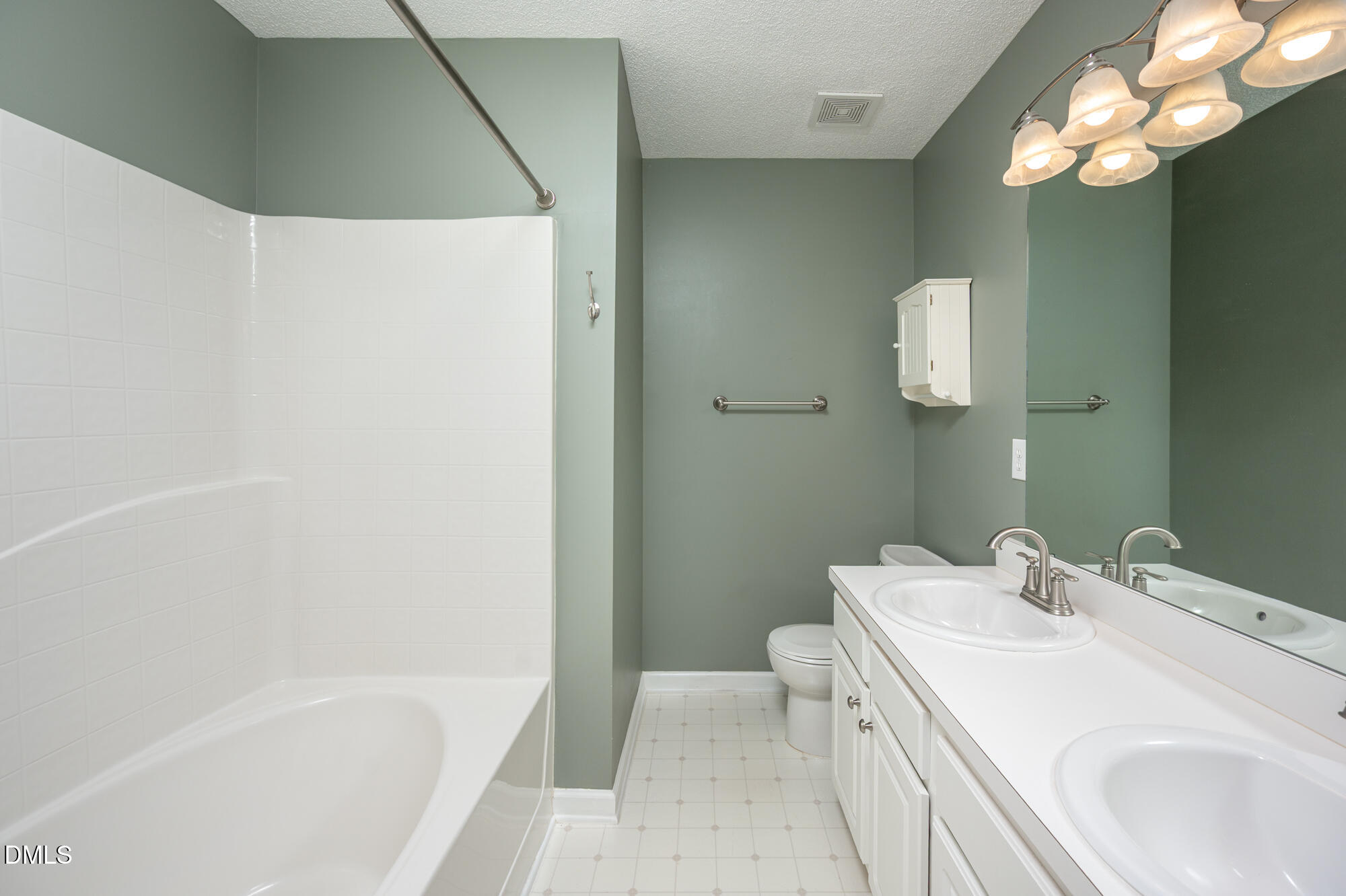 319 Orchard Park Drive Property Photo 25