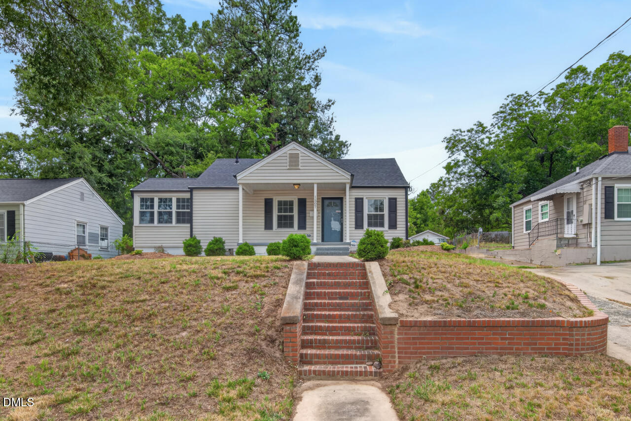 1507 Robinhood Road Property Photo 8