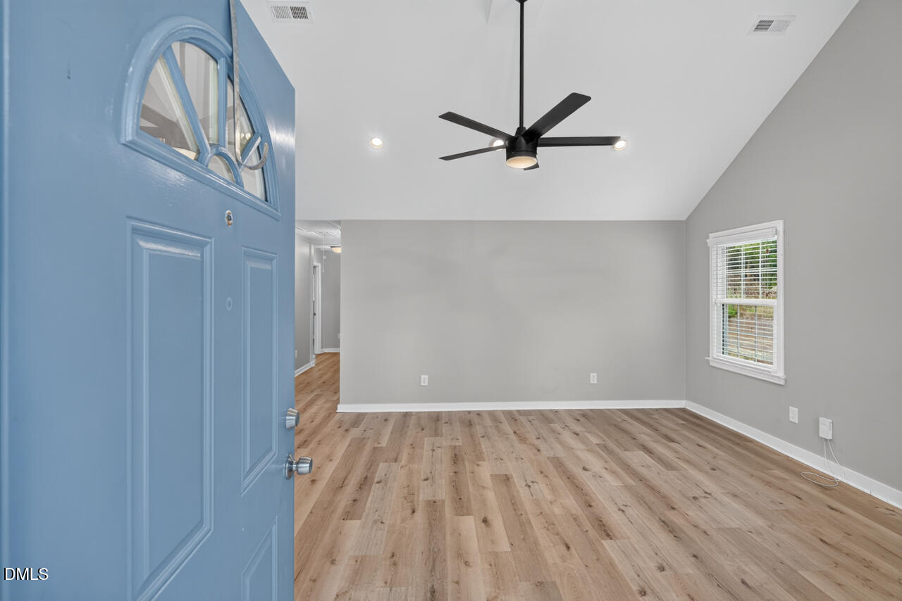 1507 Robinhood Road Property Photo 9