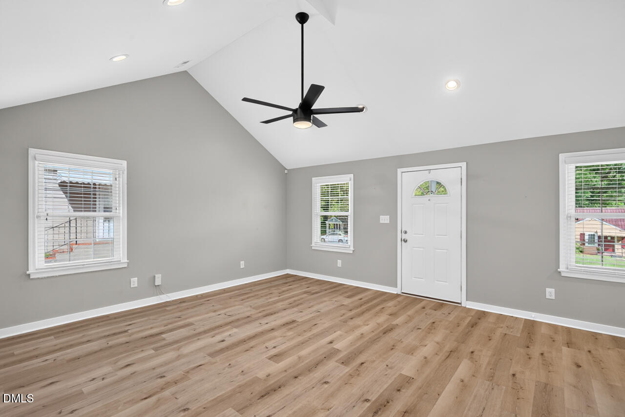 1507 Robinhood Road Property Photo 11