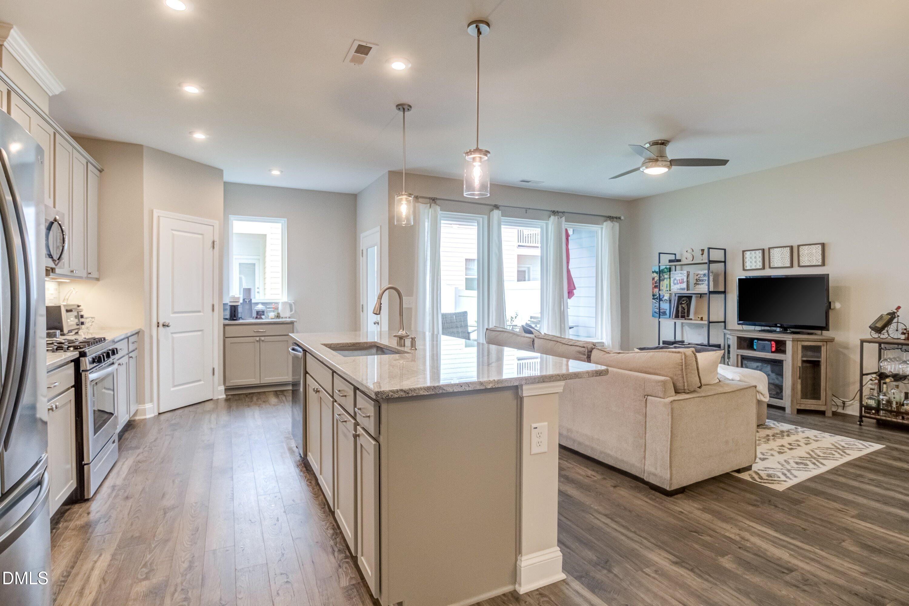 6511 Amber Springs Drive Property Photo 15