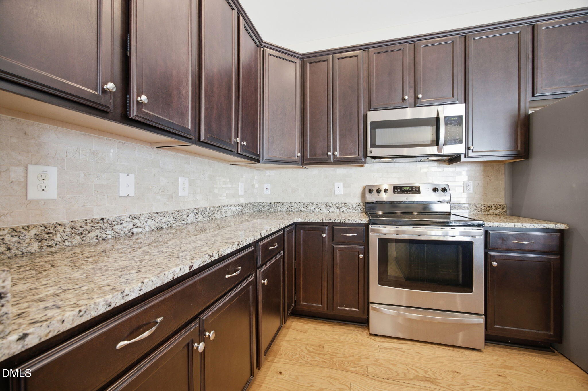 1089 Blue Bird Lane Property Photo 10
