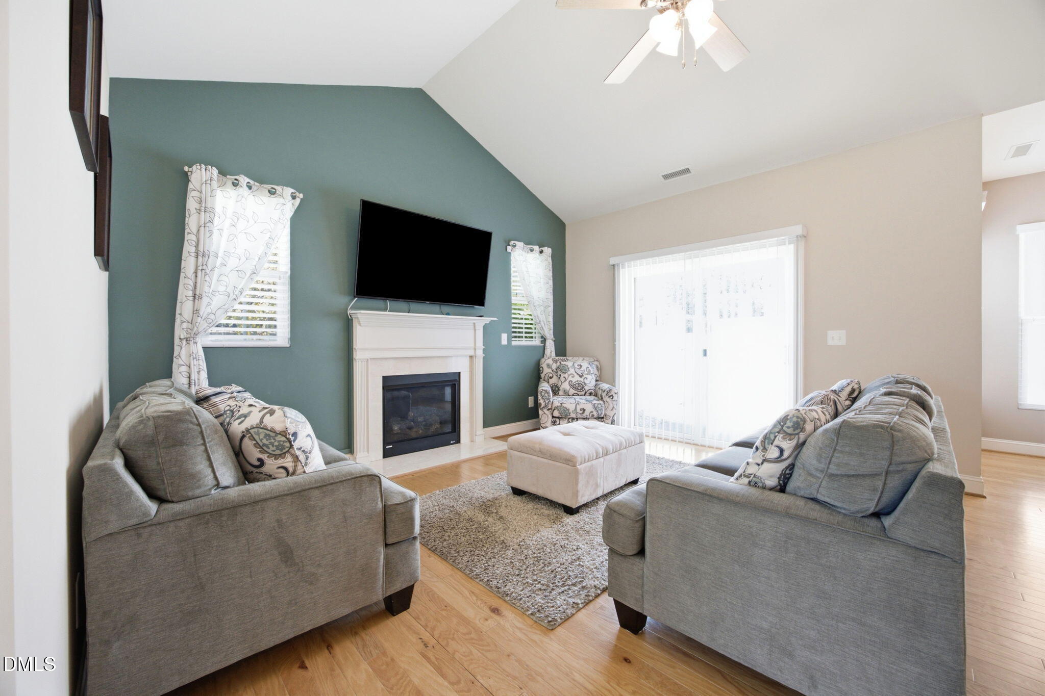 1089 Blue Bird Lane Property Photo 12