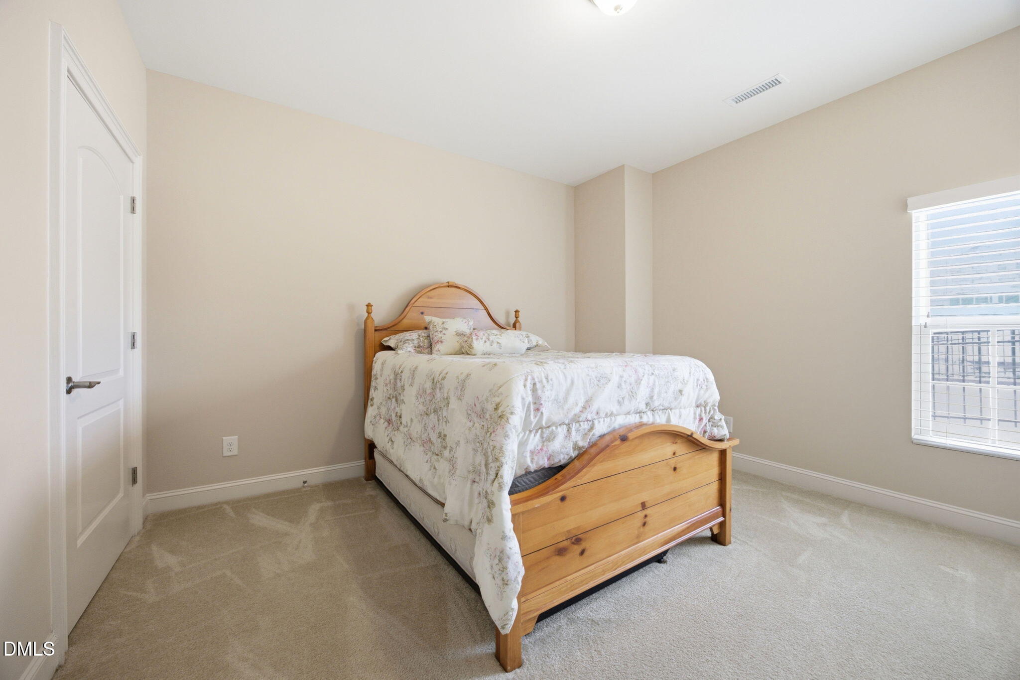 1089 Blue Bird Lane Property Photo 25