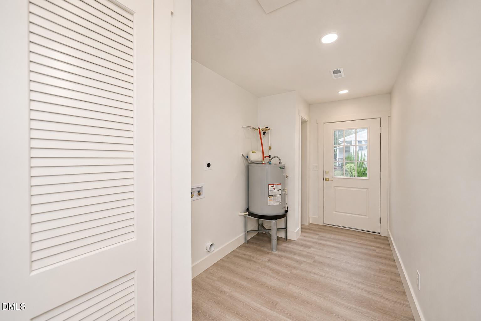 606 E Bay Street Property Photo 13