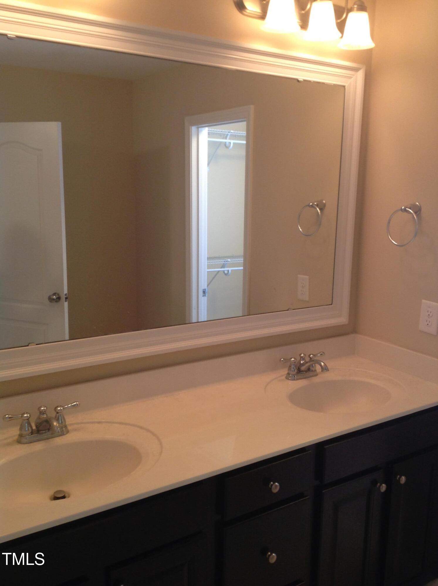 933 Ileagnes Road Property Photo 12