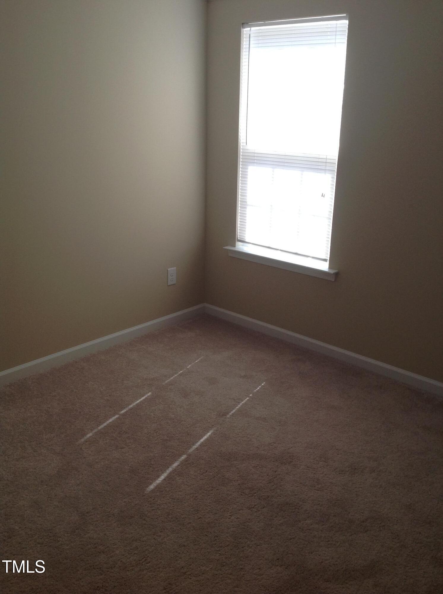 933 Ileagnes Road Property Photo 16