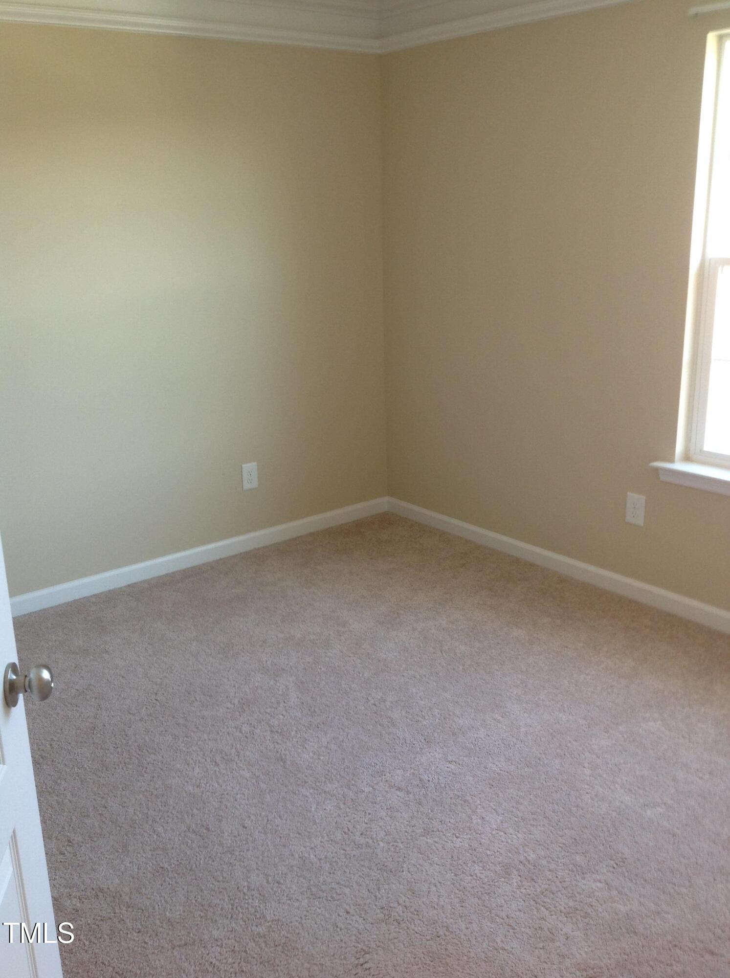 933 Ileagnes Road Property Photo 18