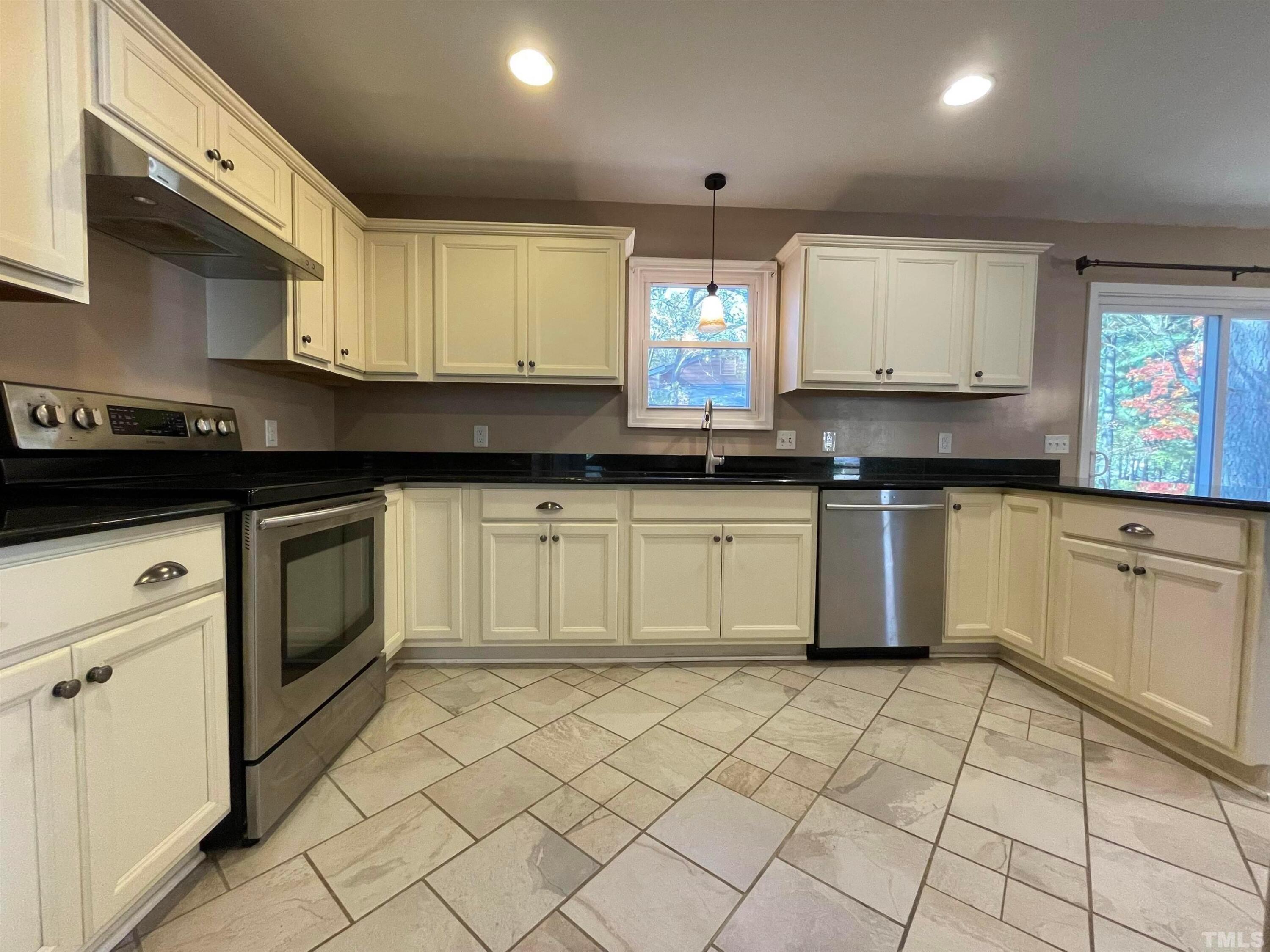 200 Glen Bonnie Lane Property Photo 18