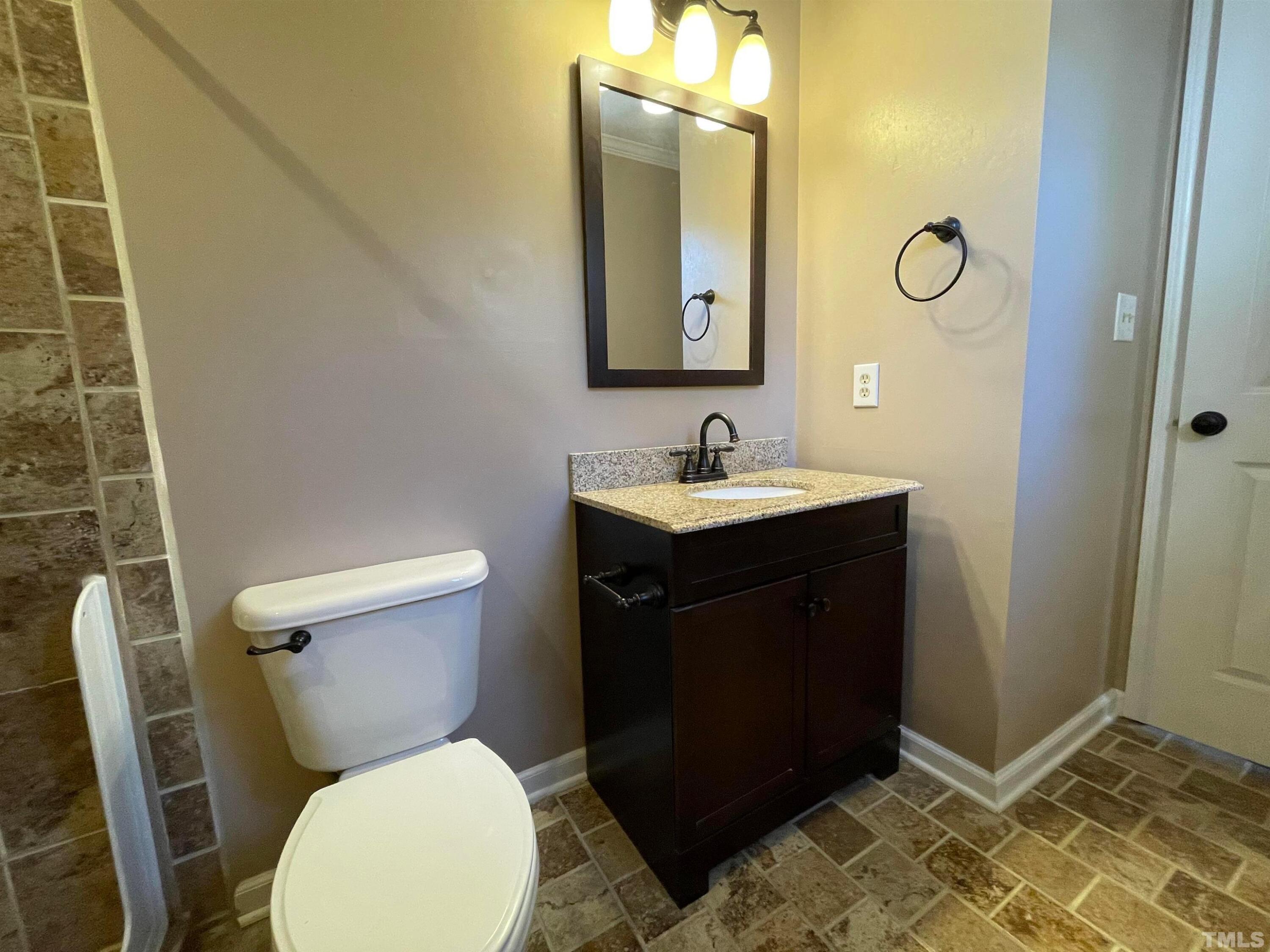 200 Glen Bonnie Lane Property Photo 32