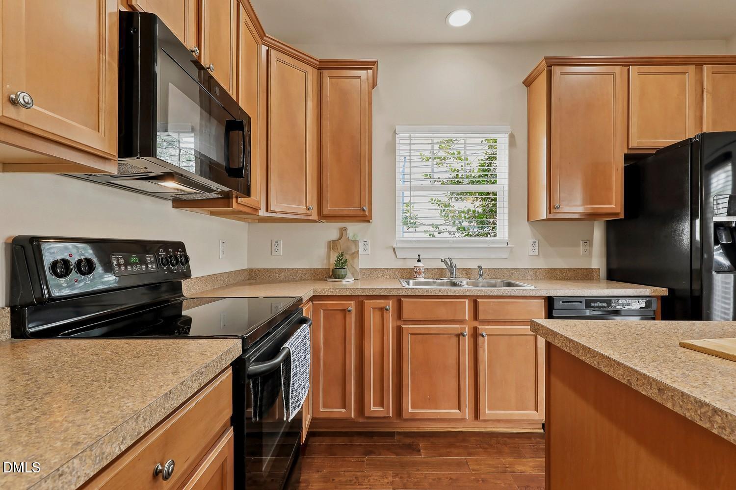 336 Kinellan Lane Property Photo 8