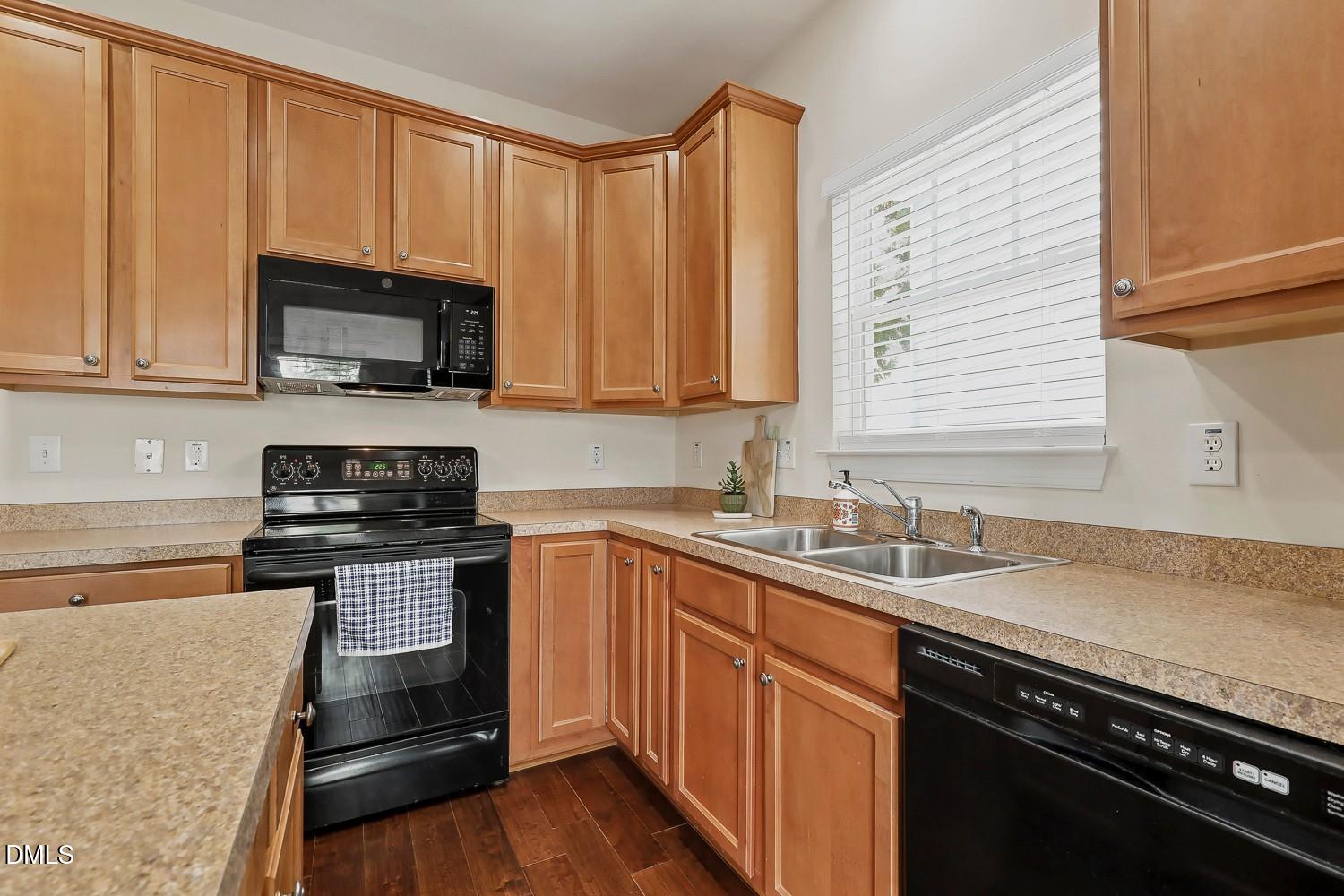 336 Kinellan Lane Property Photo 11