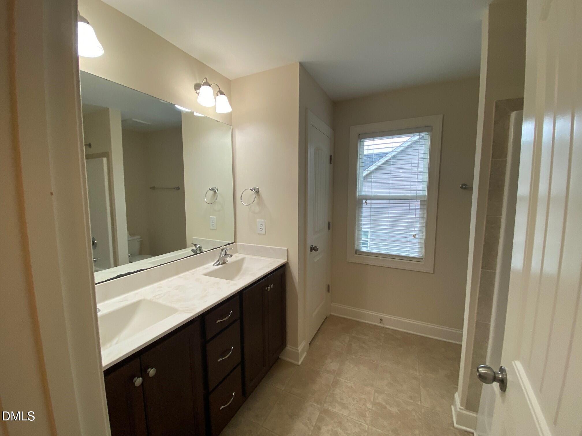 4016 Landover Peak Place Property Photo 15