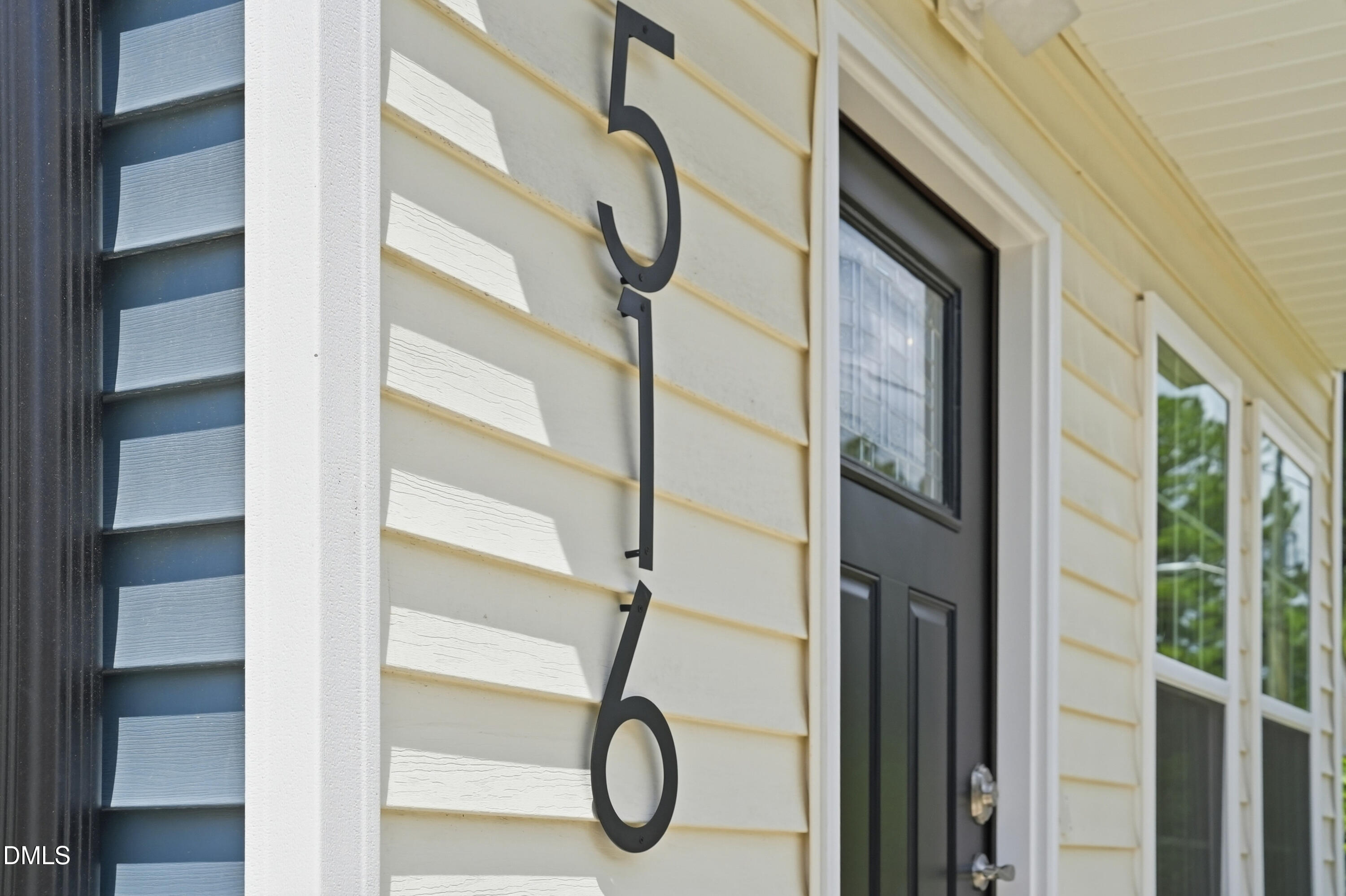 516 Singletary Street Se Property Photo 3