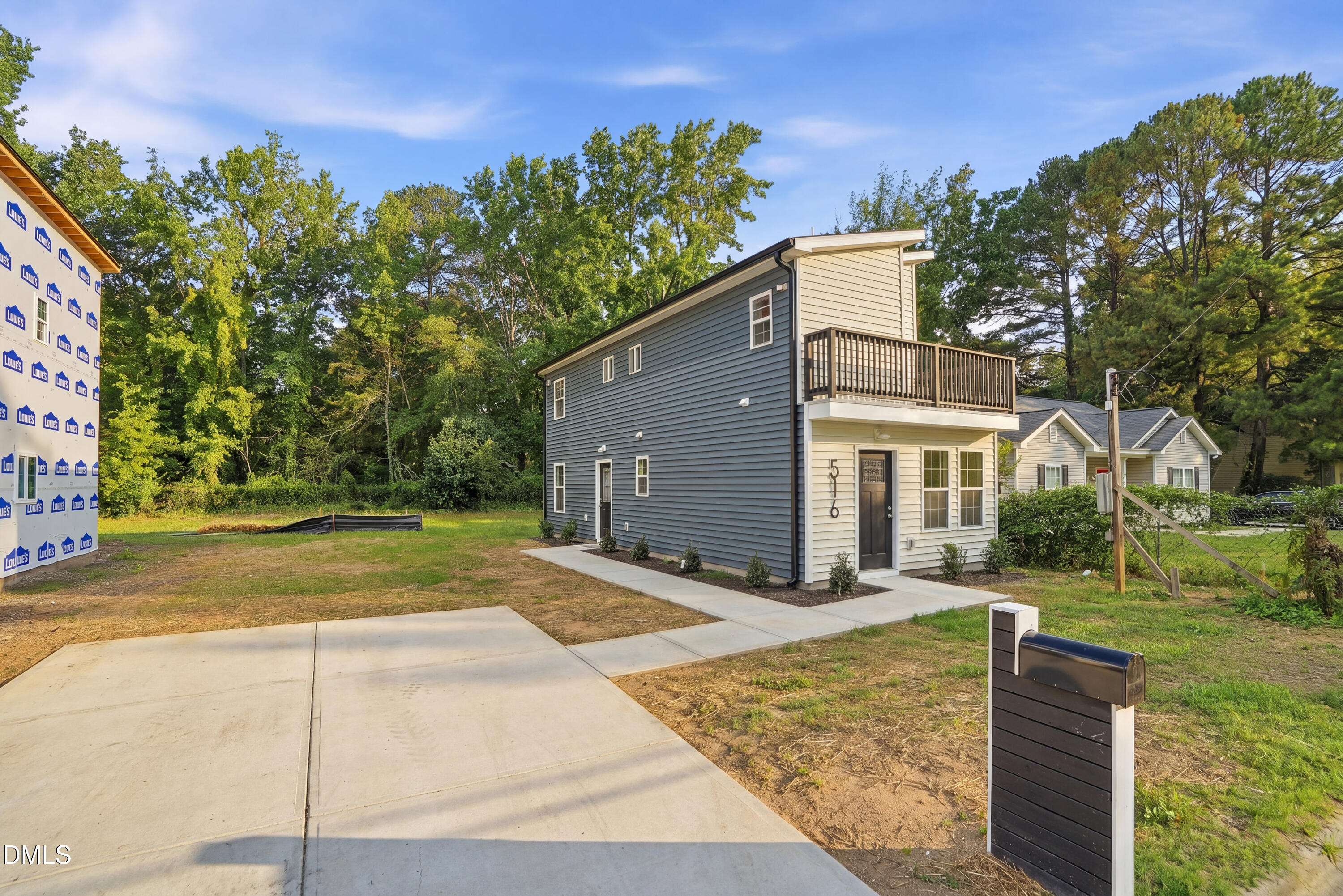 516 Singletary Street Se Property Photo 4