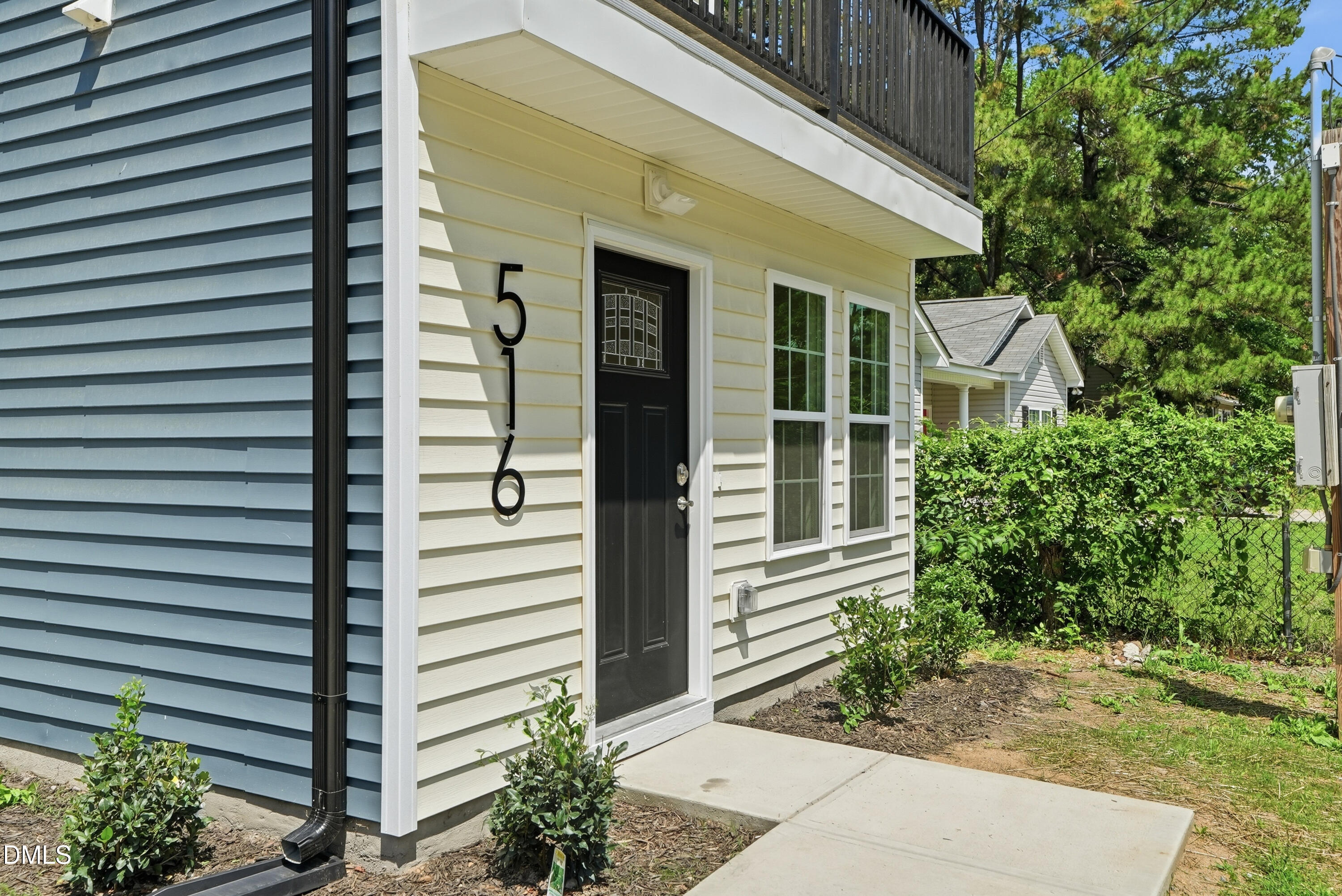 516 Singletary Street Se Property Photo 6