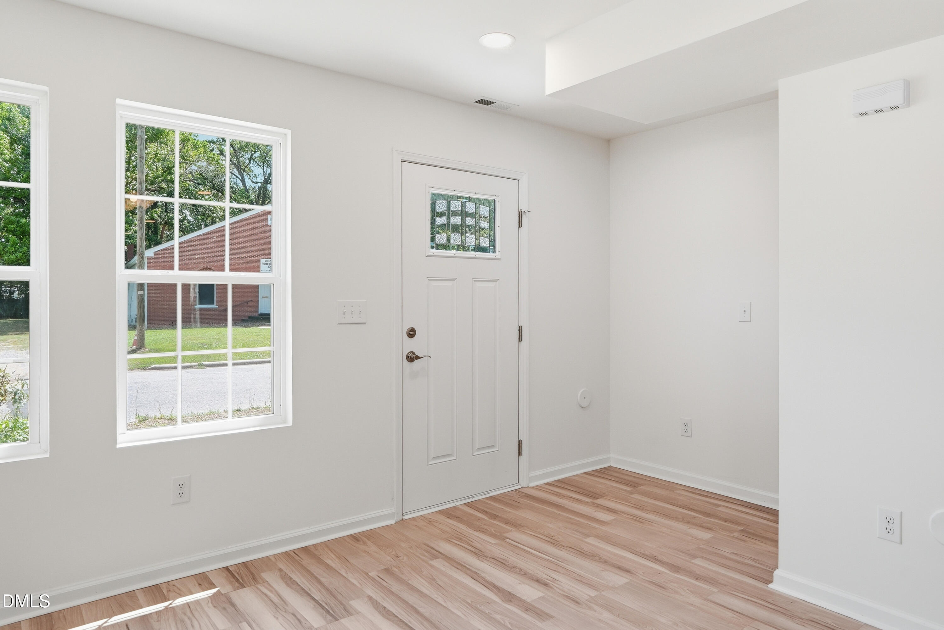 516 Singletary Street Se Property Photo 7