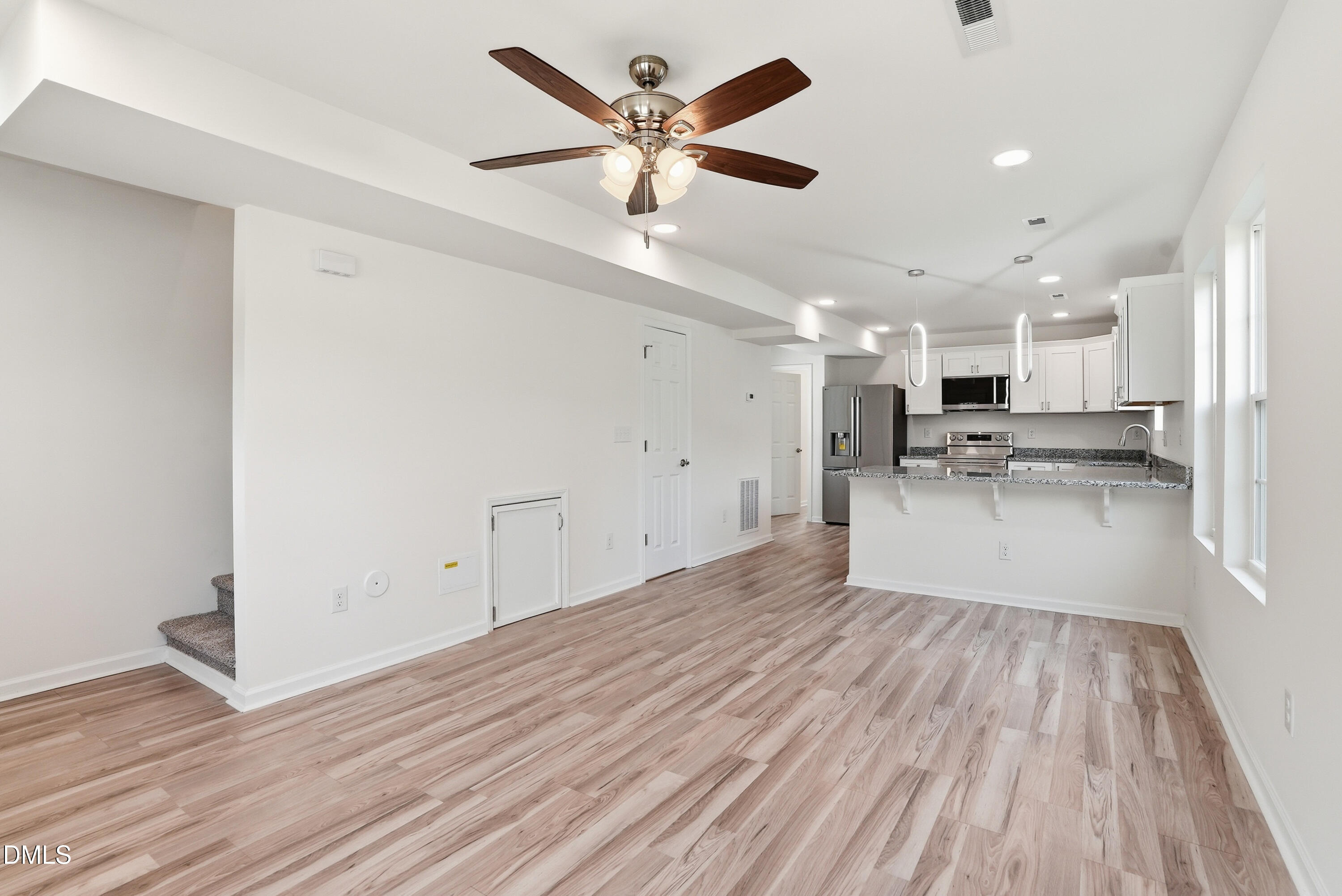516 Singletary Street Se Property Photo 15