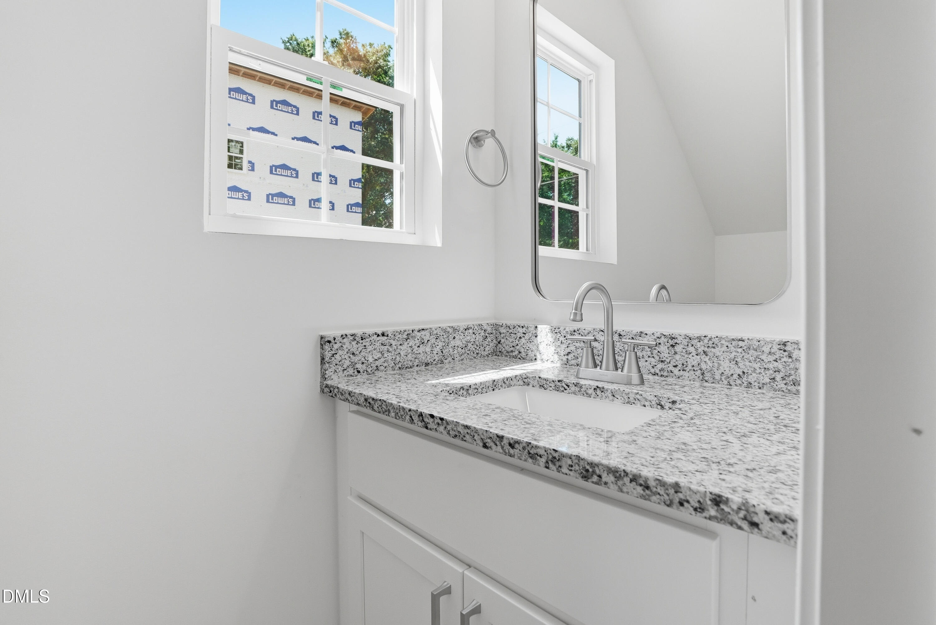 516 Singletary Street Se Property Photo 30