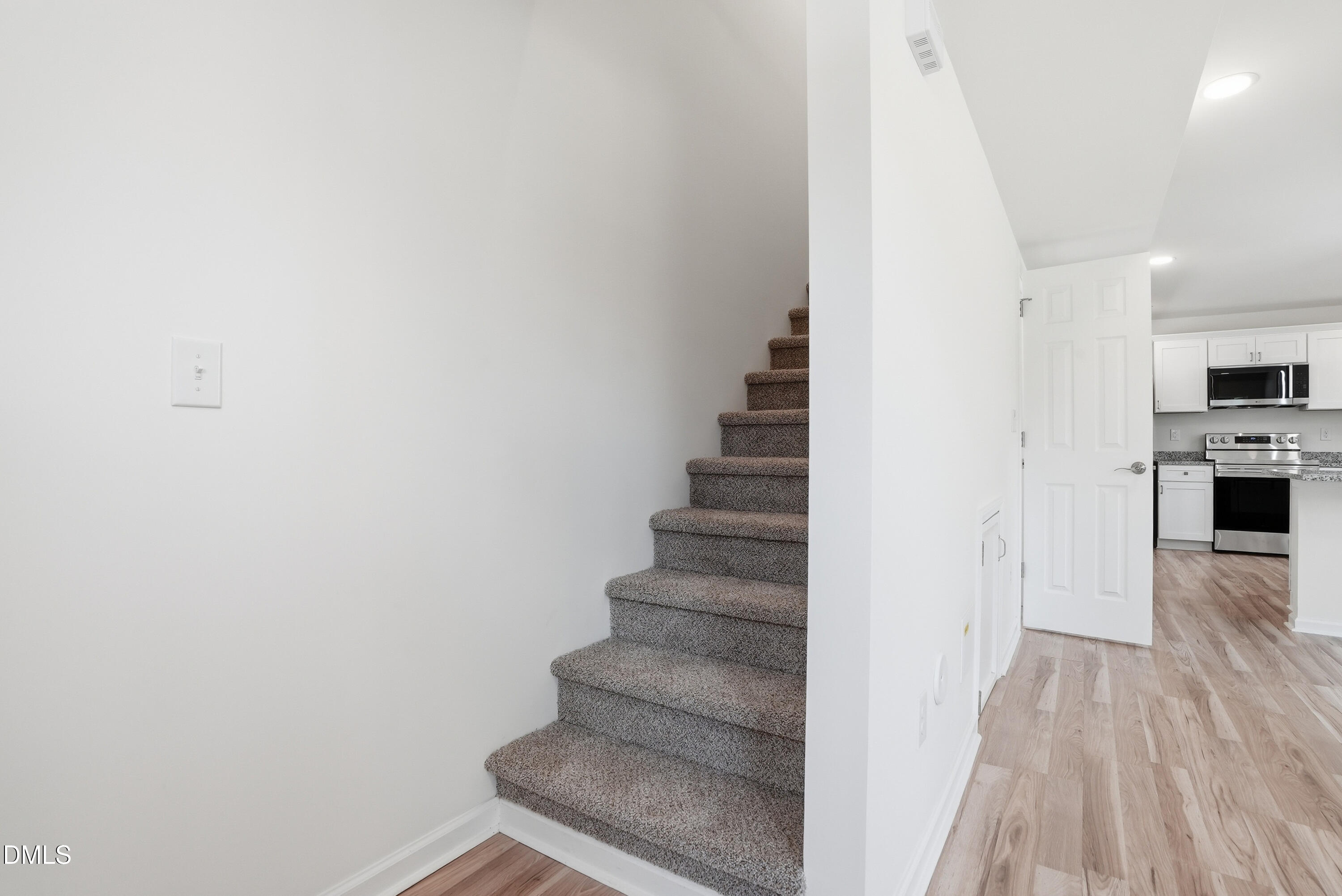 516 Singletary Street Se Property Photo 32